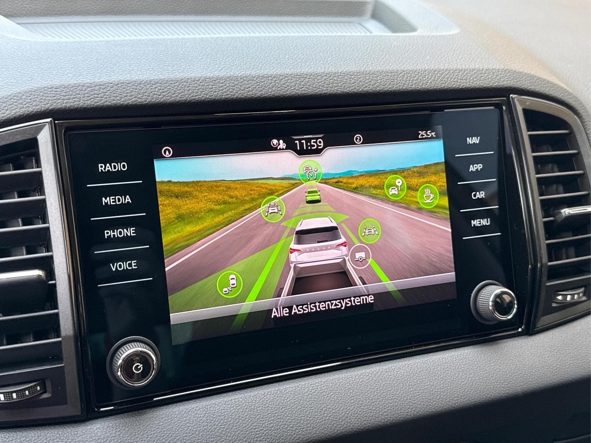 Skoda Karoq Selection (2026) - Photo 22