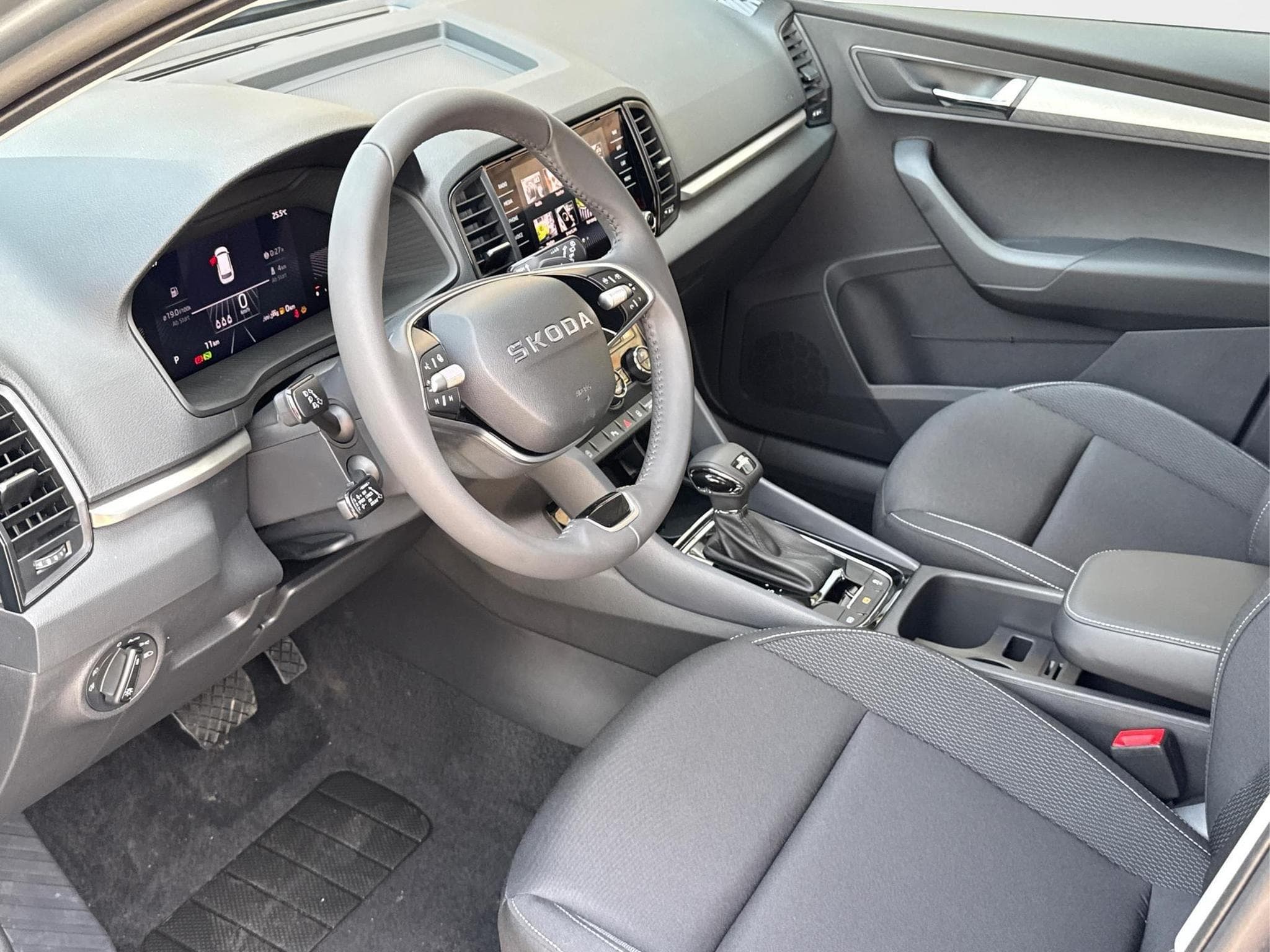 Skoda Karoq Selection (2026) - Photo 9