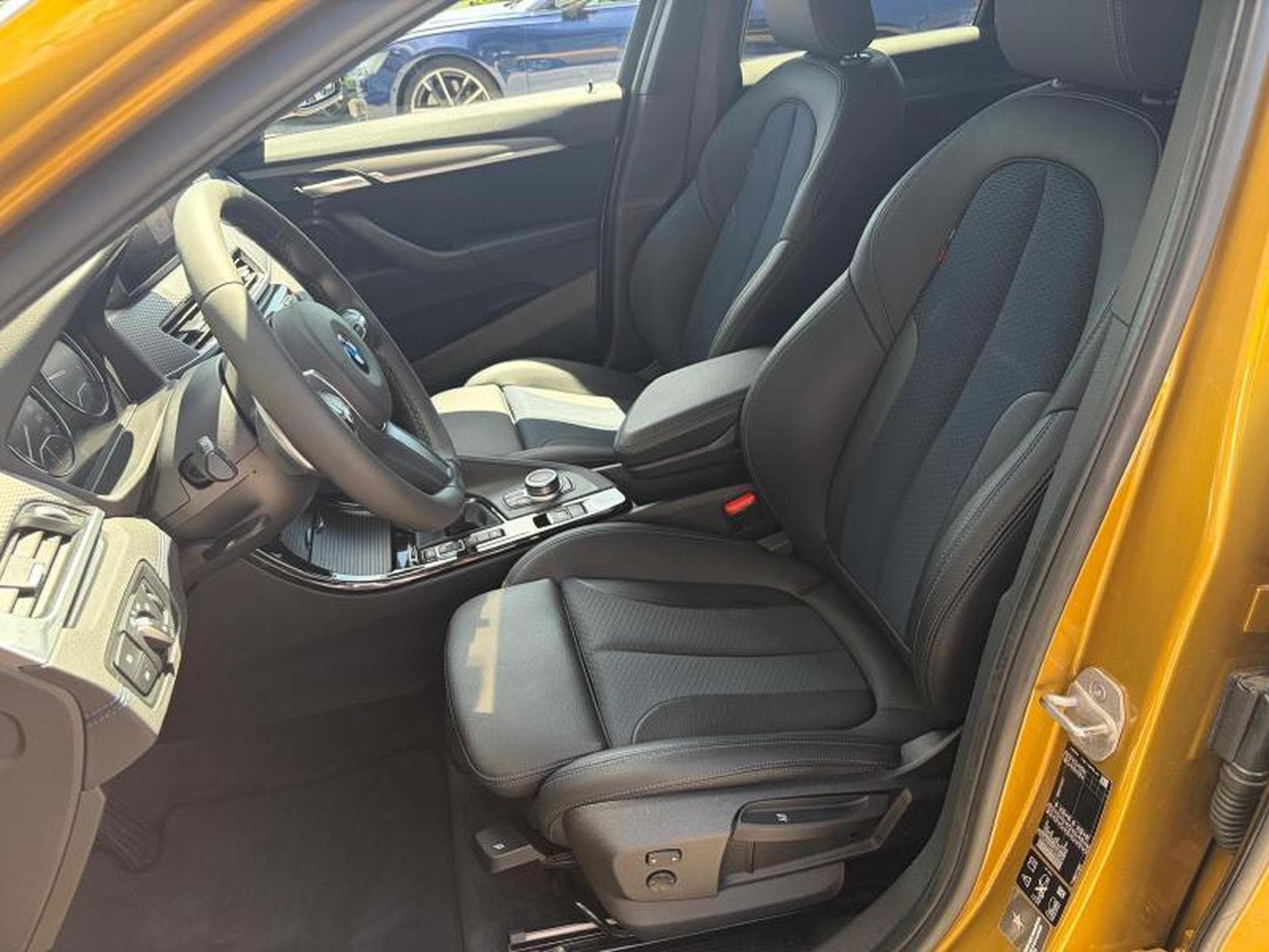 BMW X2 xDrive 20i/Pack M/Sièges chauffants/Camera/GPS/ATH (2020) - Photo 8