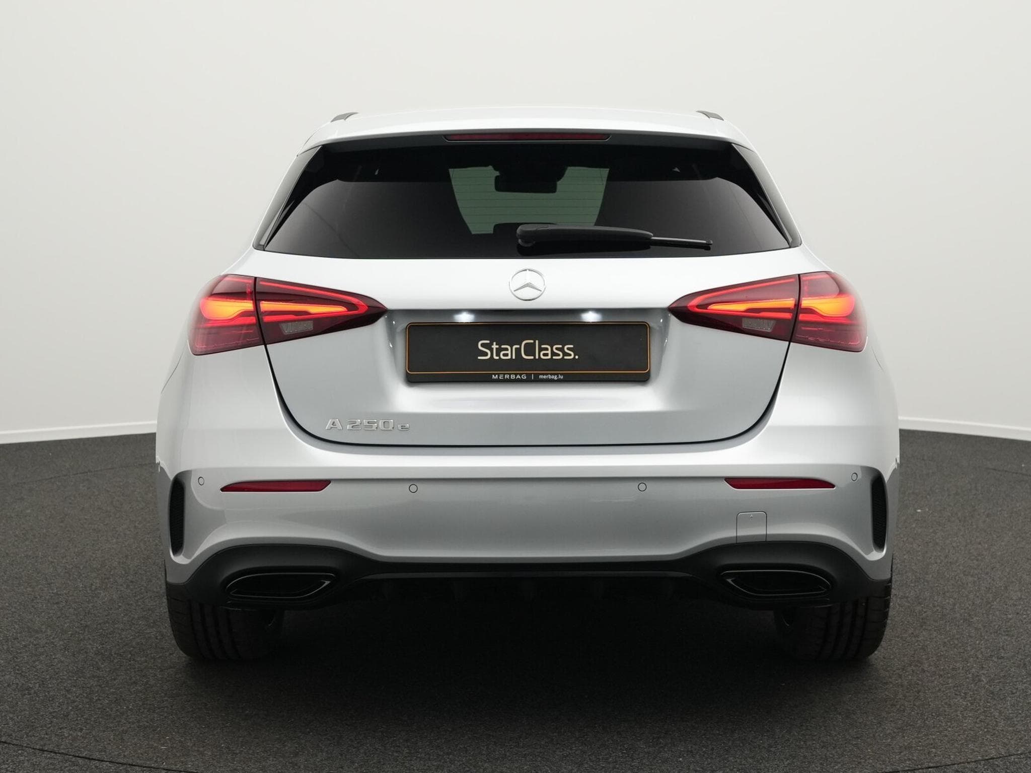Mercedes A 250 e Pano+Multi+360°+Totw+Distr+19" (2026) - Photo 4