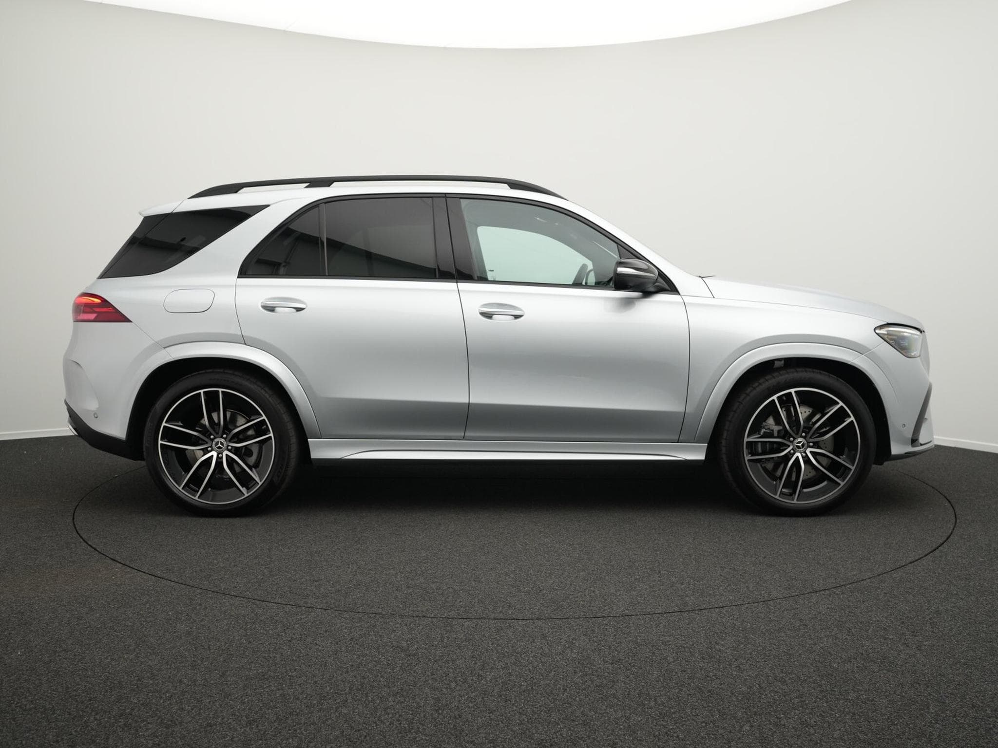 Mercedes GLE 350 de 4MATIC Pano+Multi+22"+Memo+Burm (2025) - Photo 5