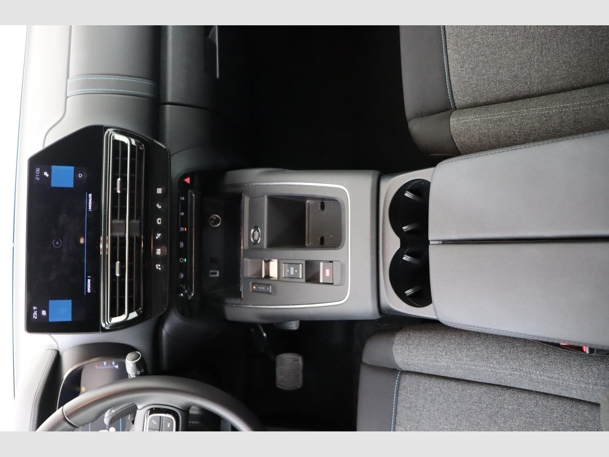 Citroen C5 AIRCROSS Plus (2025) - Photo 12