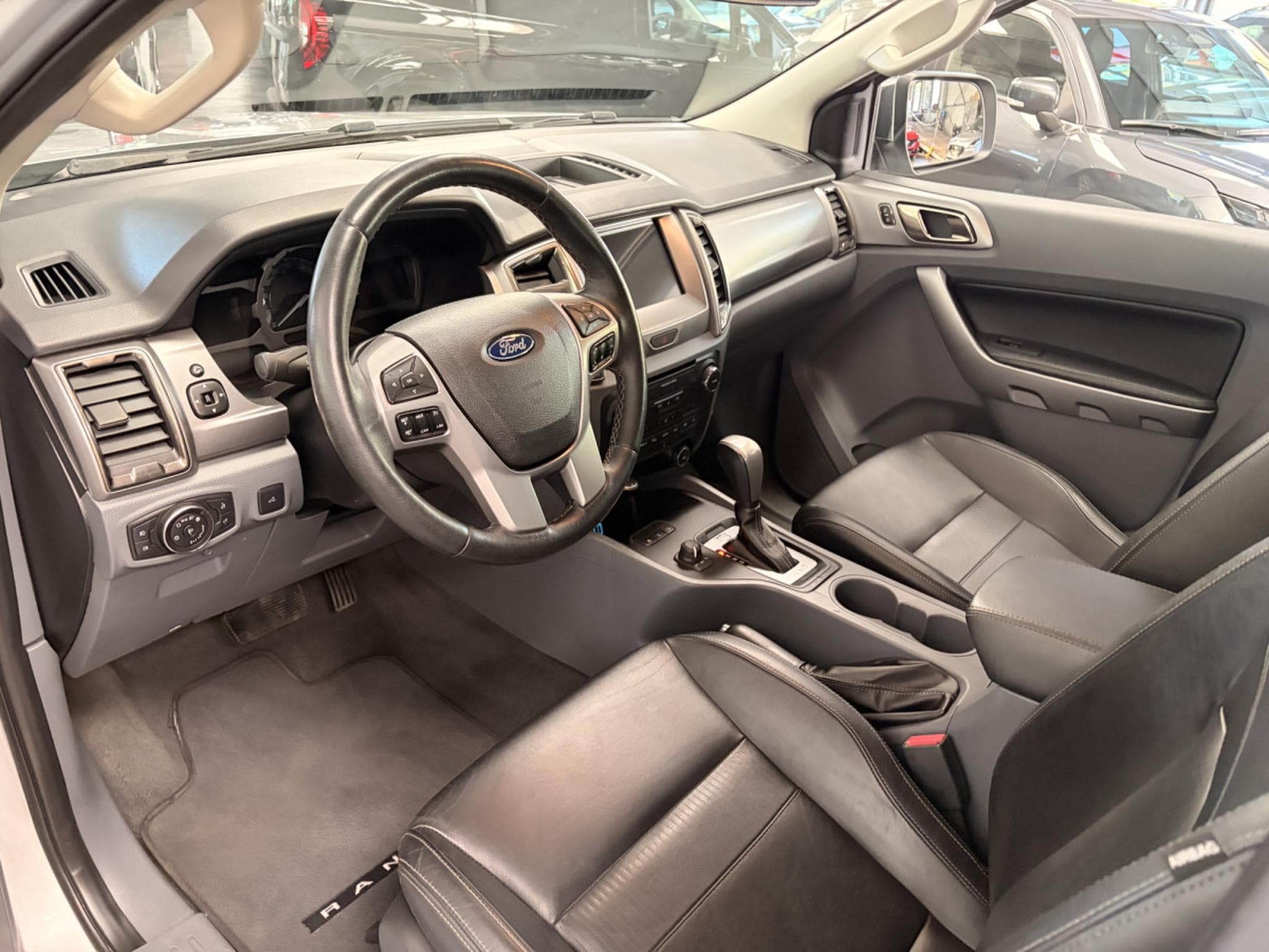 Ford Ranger 200HP 4X4 (2018) - Photo 9