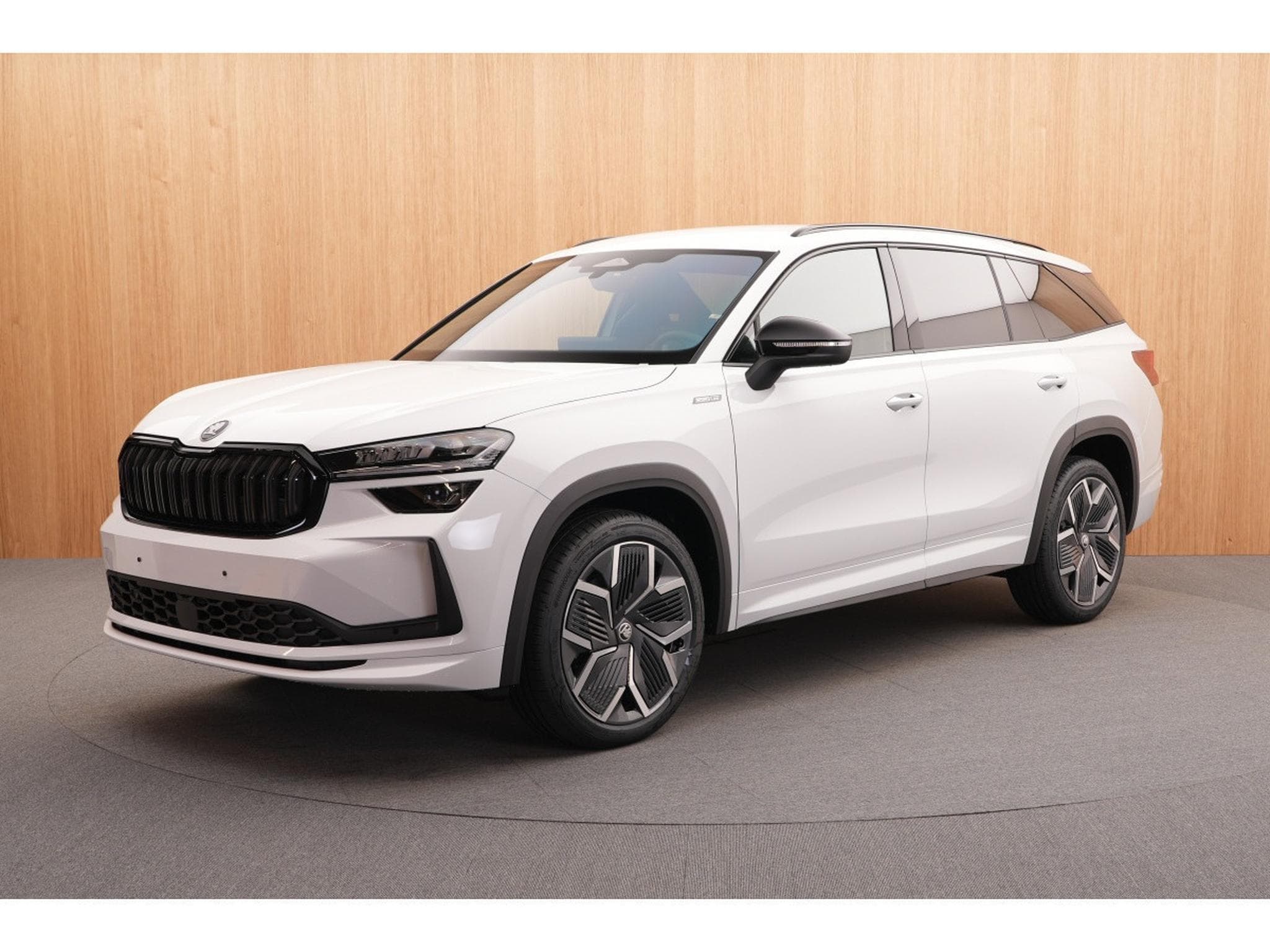 Skoda Kodiaq Sportline 2.0 TSI DSG 150kW-204CV - 7 Places - Garantie 5 an (2026) - Photo 5