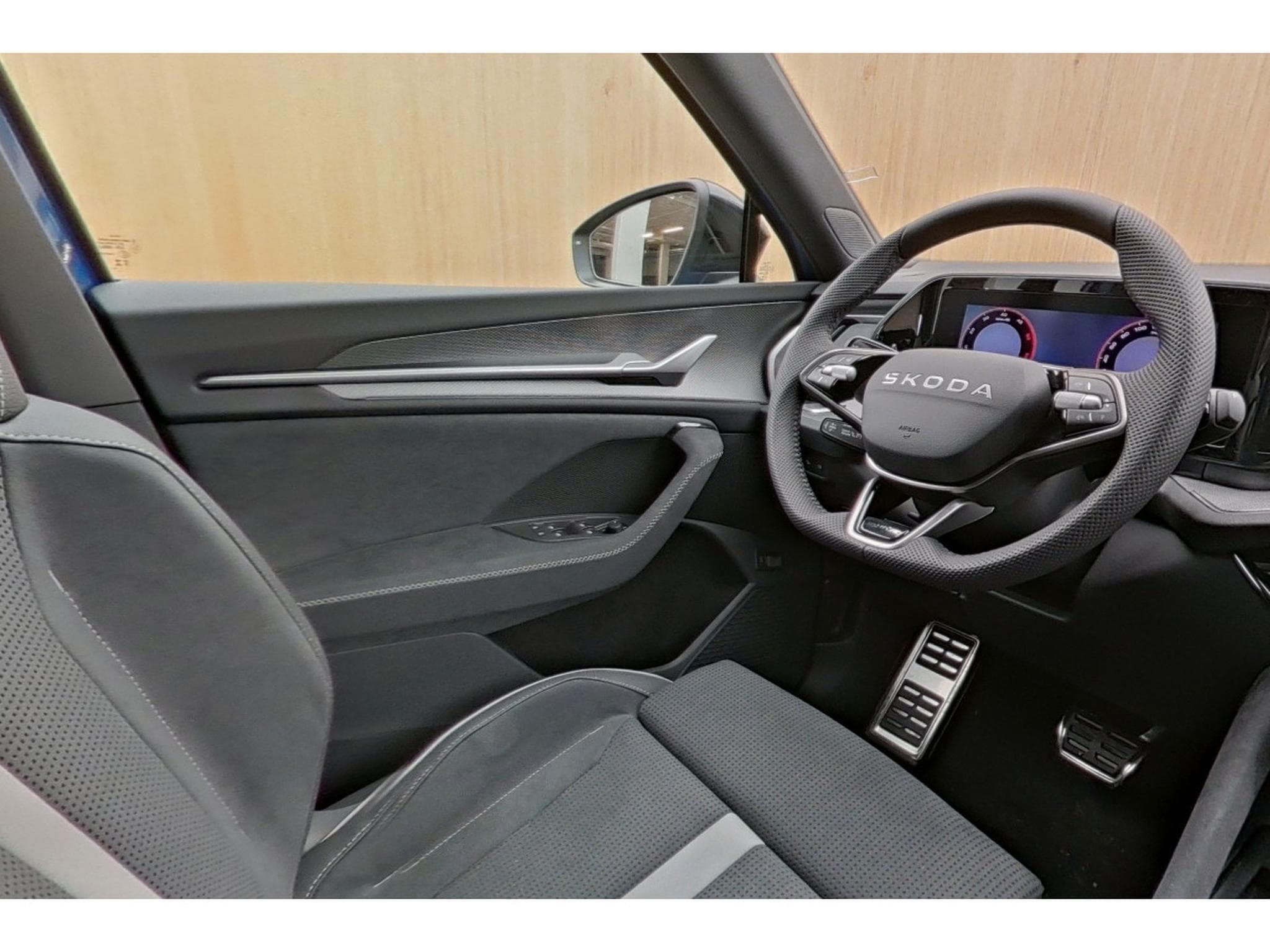 Skoda Kodiaq Sportline 1.5 TSI DSG 110 kW-150CV - 7 Places - Toit Ouvrant (2026) - Photo 12