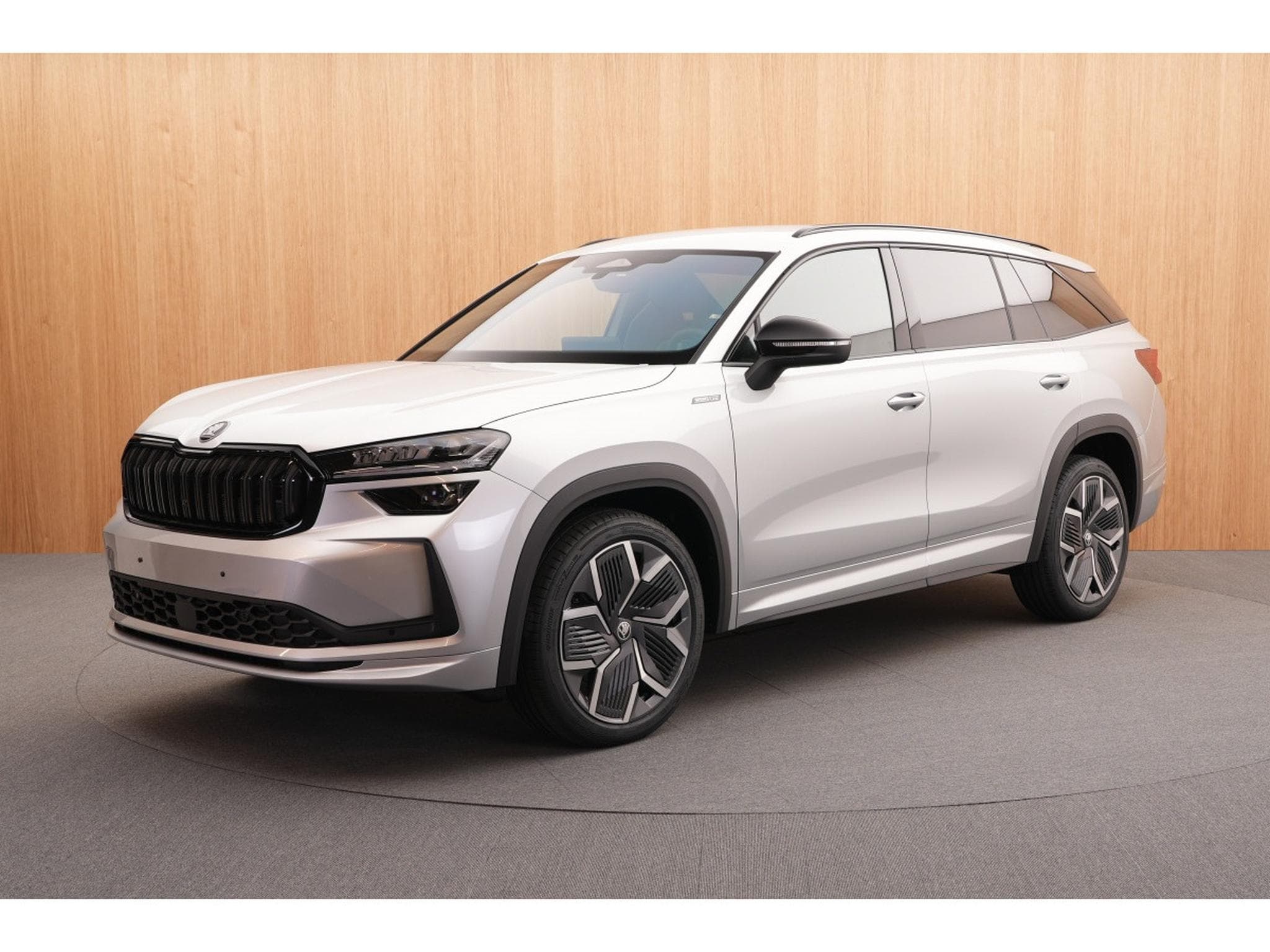 Skoda Kodiaq Sportline 1.5 TSI DSG 110 kW-150CV - 7 Places - Toit Ouvrant (2026) - Photo 6