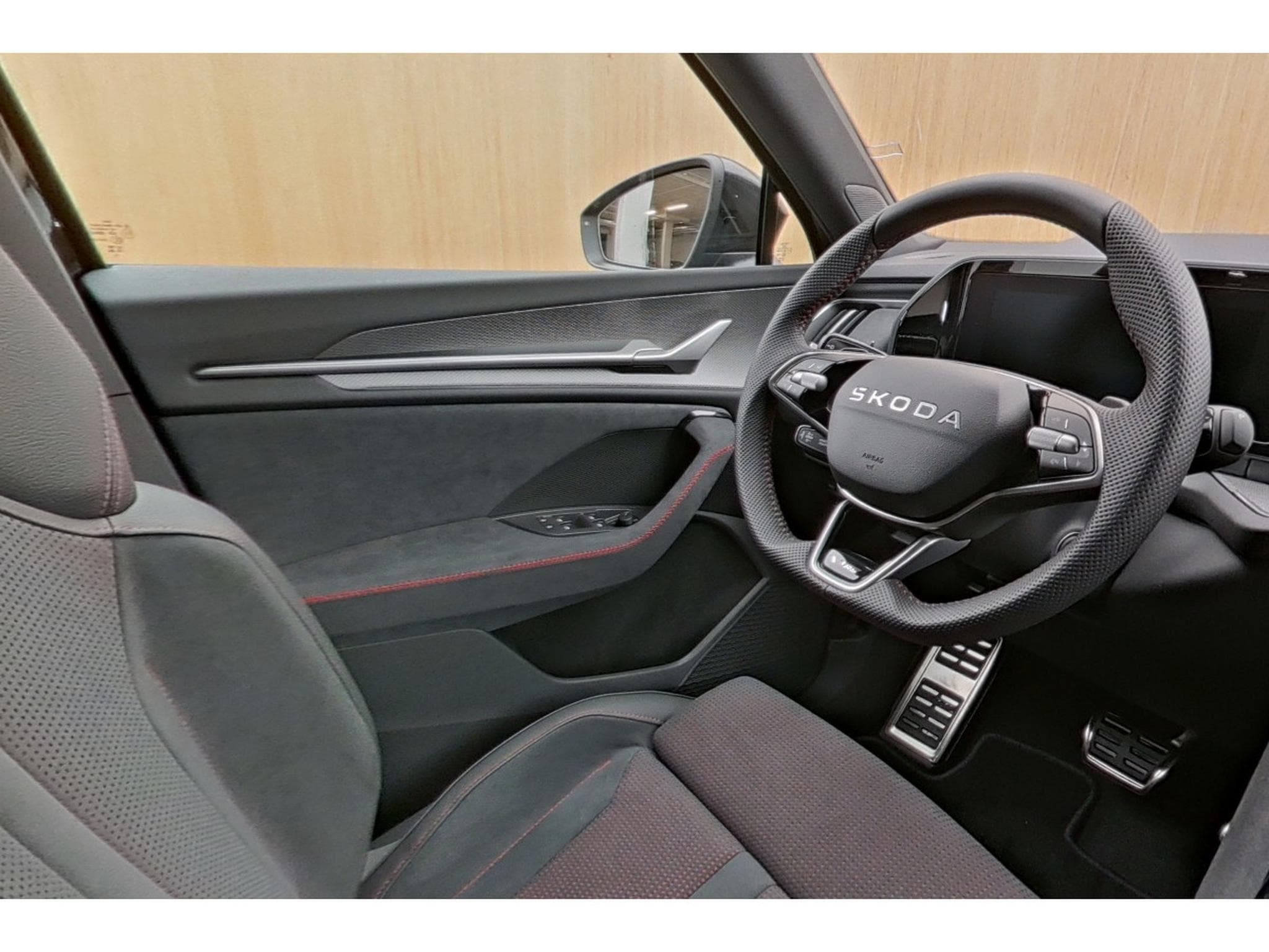 Skoda Kodiaq RS 2.0 TSI 4X4 DSG 195kW-265CV (2026) - Photo 14
