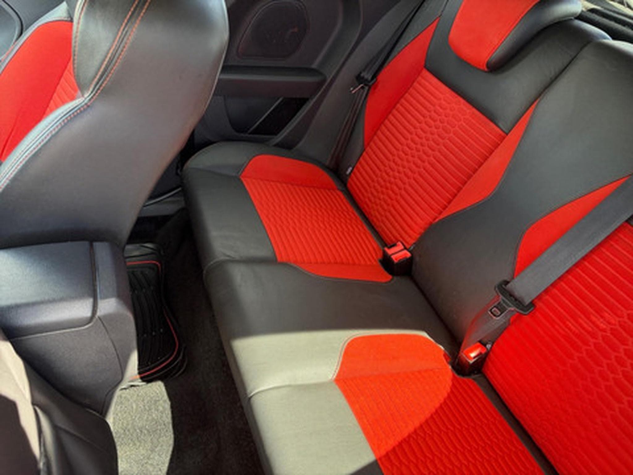 Ford Fiesta 1.6i Ecoboost 134kW ST2 (2016) - Photo 11