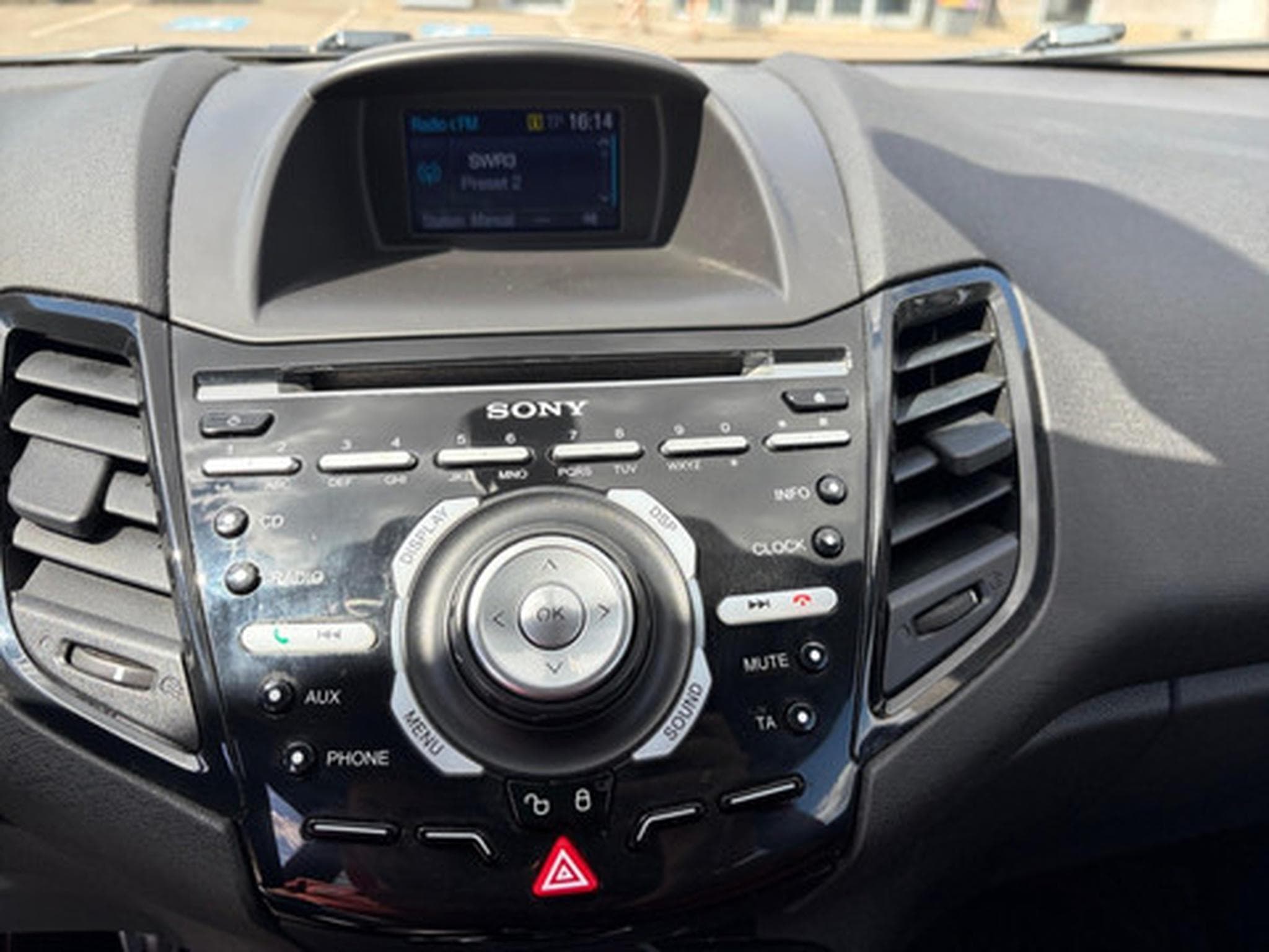 Ford Fiesta 1.6i Ecoboost 134kW ST2 (2016) - Photo 3