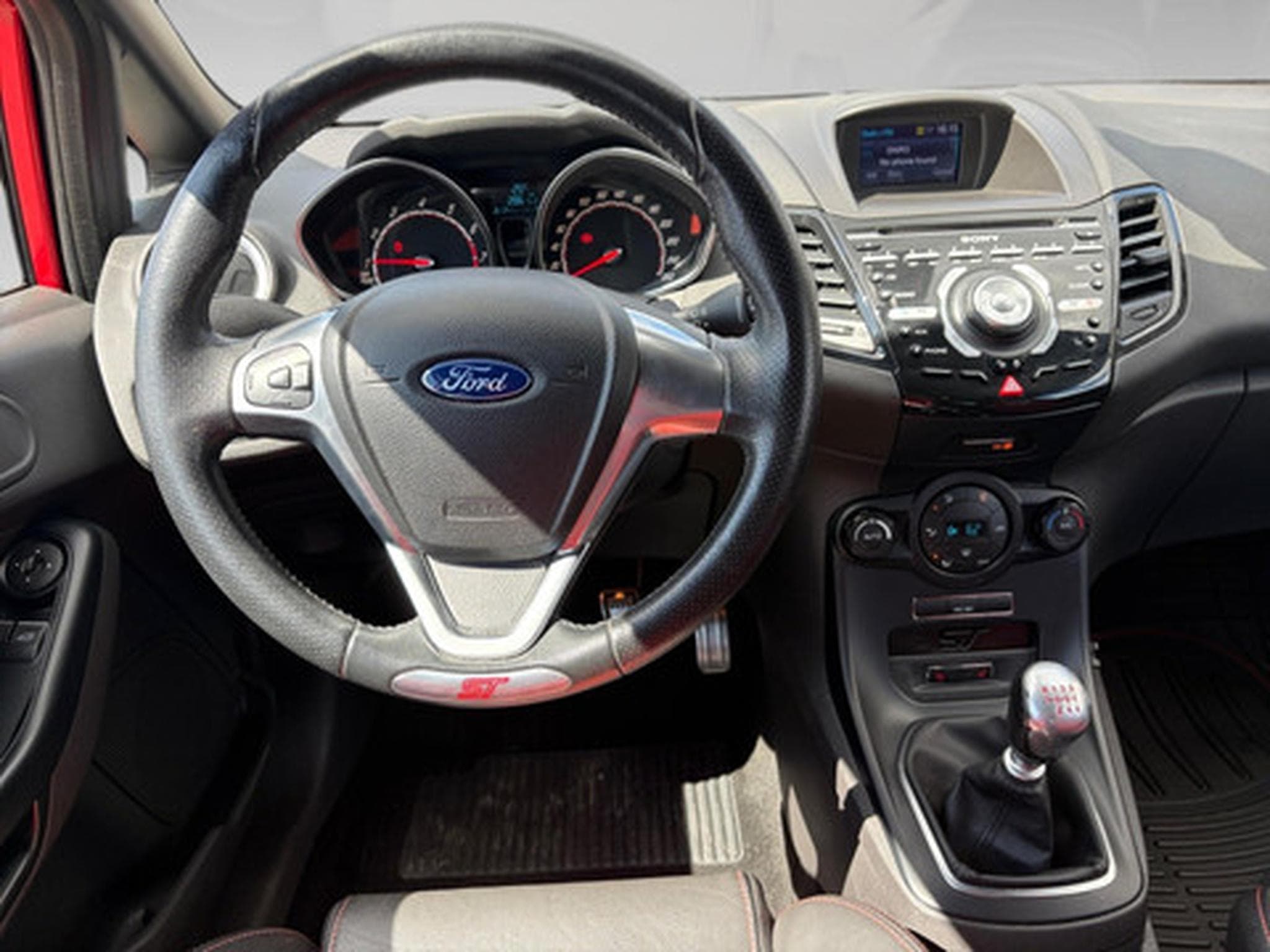 Ford Fiesta 1.6i Ecoboost 134kW ST2 (2016) - Photo 7