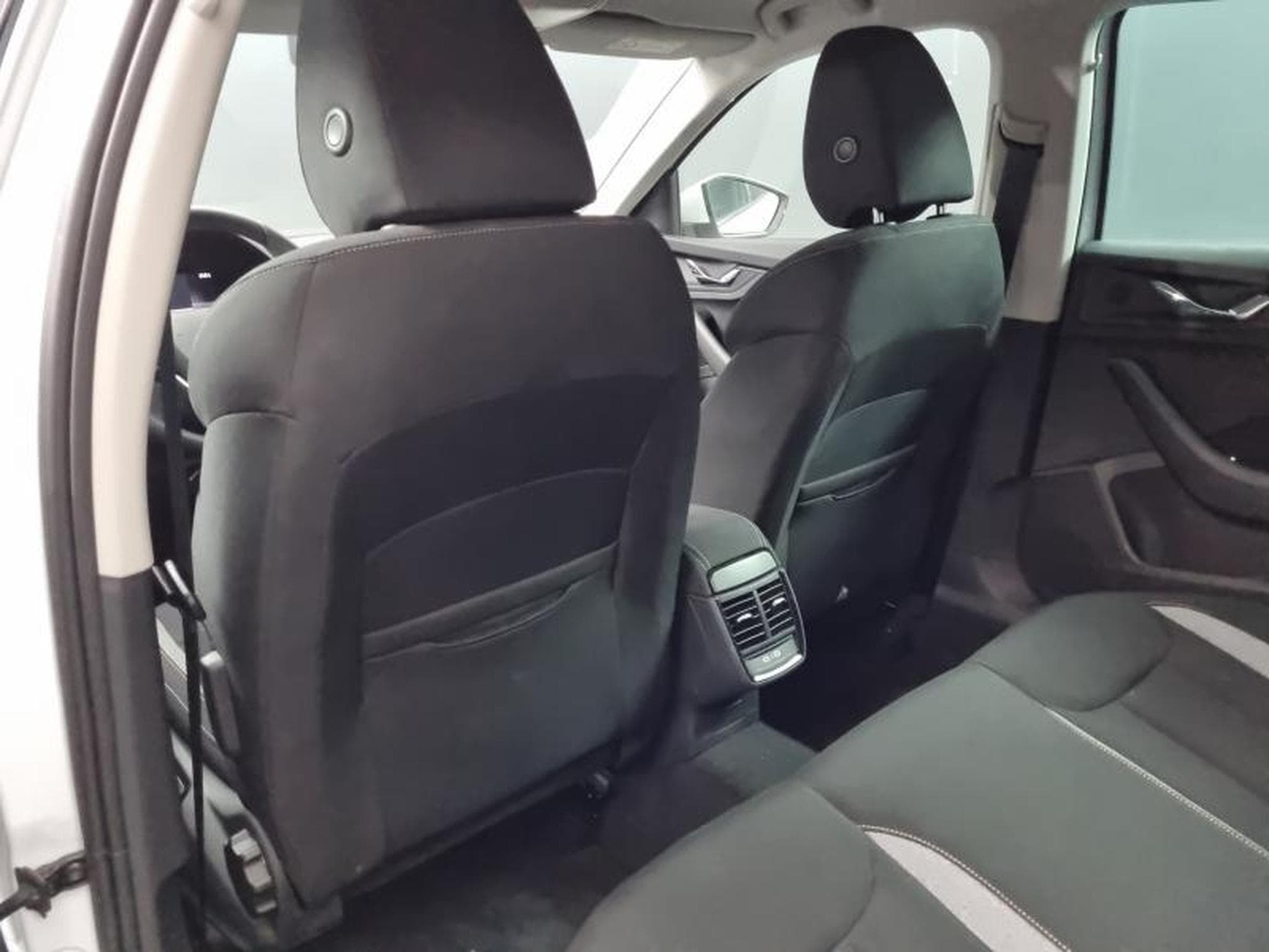 Skoda Scala -35% 1.0 TSI Evo2 116ch Selection (2025) - Photo 18