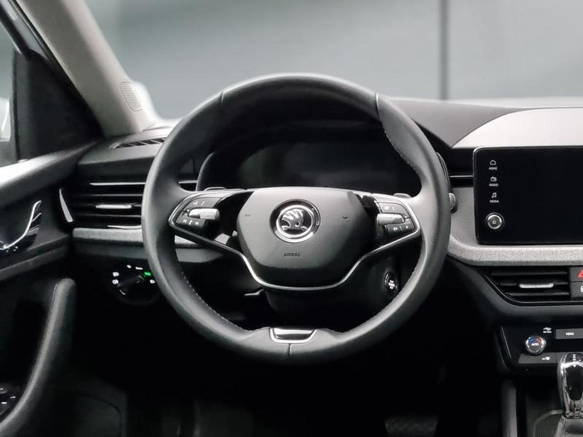 Skoda Scala -35% 1.0 TSI Evo2 116ch Selection (2025) - Photo 21