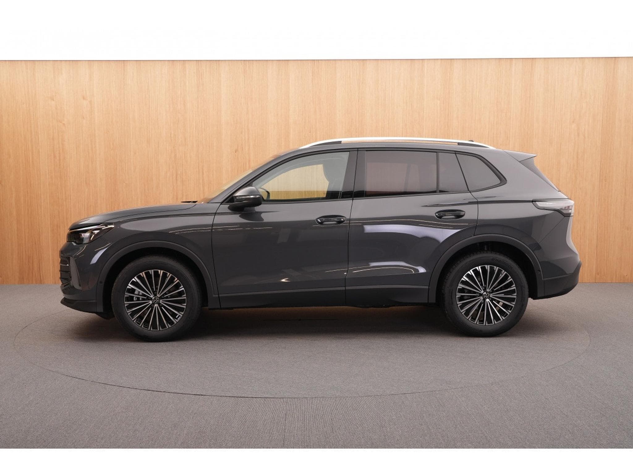 VW Tiguan Life 2.0 TDI DSG 110kw-150cv - Garantie 5 ans/100.000 Kms - (2025) - Photo 5