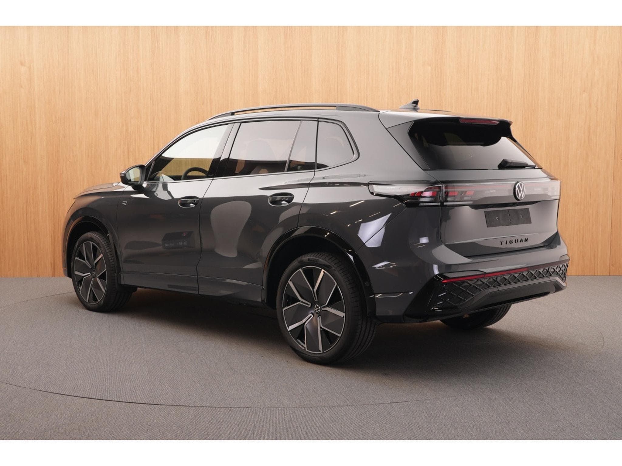 VW Tiguan R-Line 2.0 TDI 4Motion 142KW-193CV DSG7 - Toit Ouvrant - Att (2025) - Photo 6