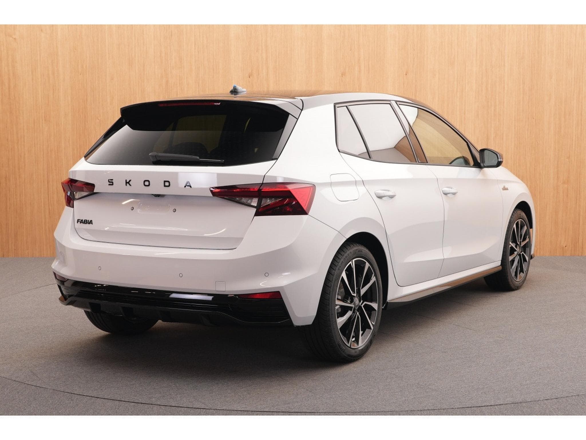 Skoda Fabia Monte Carlo 1.5 TSI 110kW-150CV DSG7 -  Garantie 5 ans / 100 (2026) - Photo 6