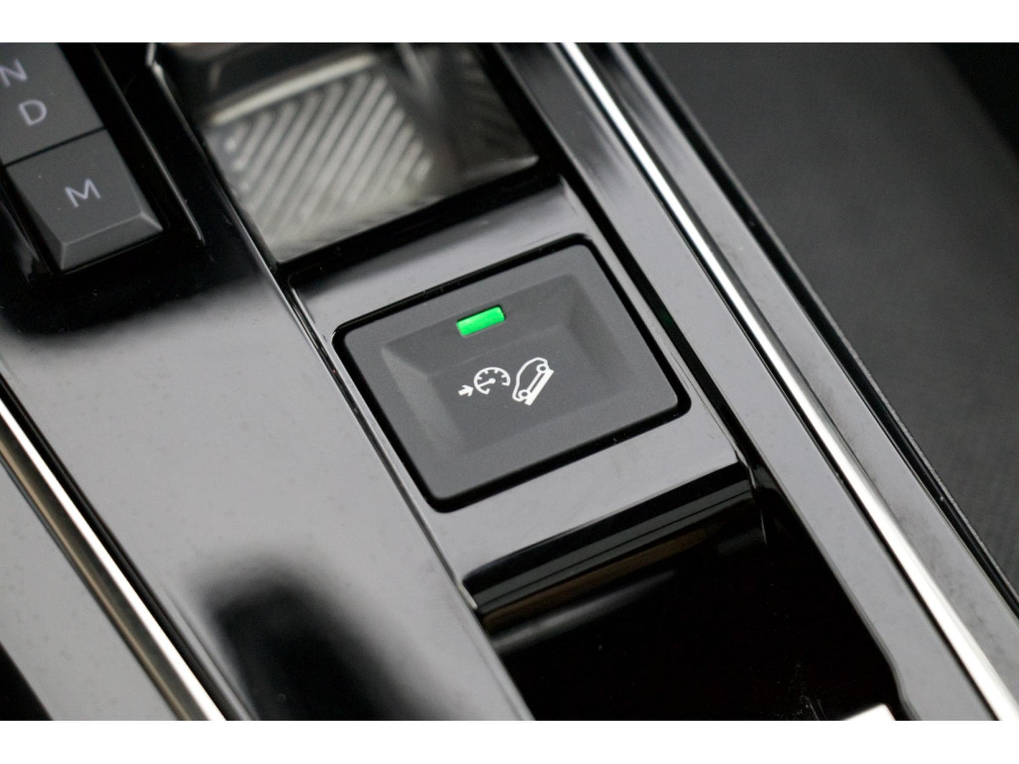 Peugeot 3008 BlueHDi 130 EAT8 GT ACC Cuir 360° Focal toit panoramique (2023) - Photo 15