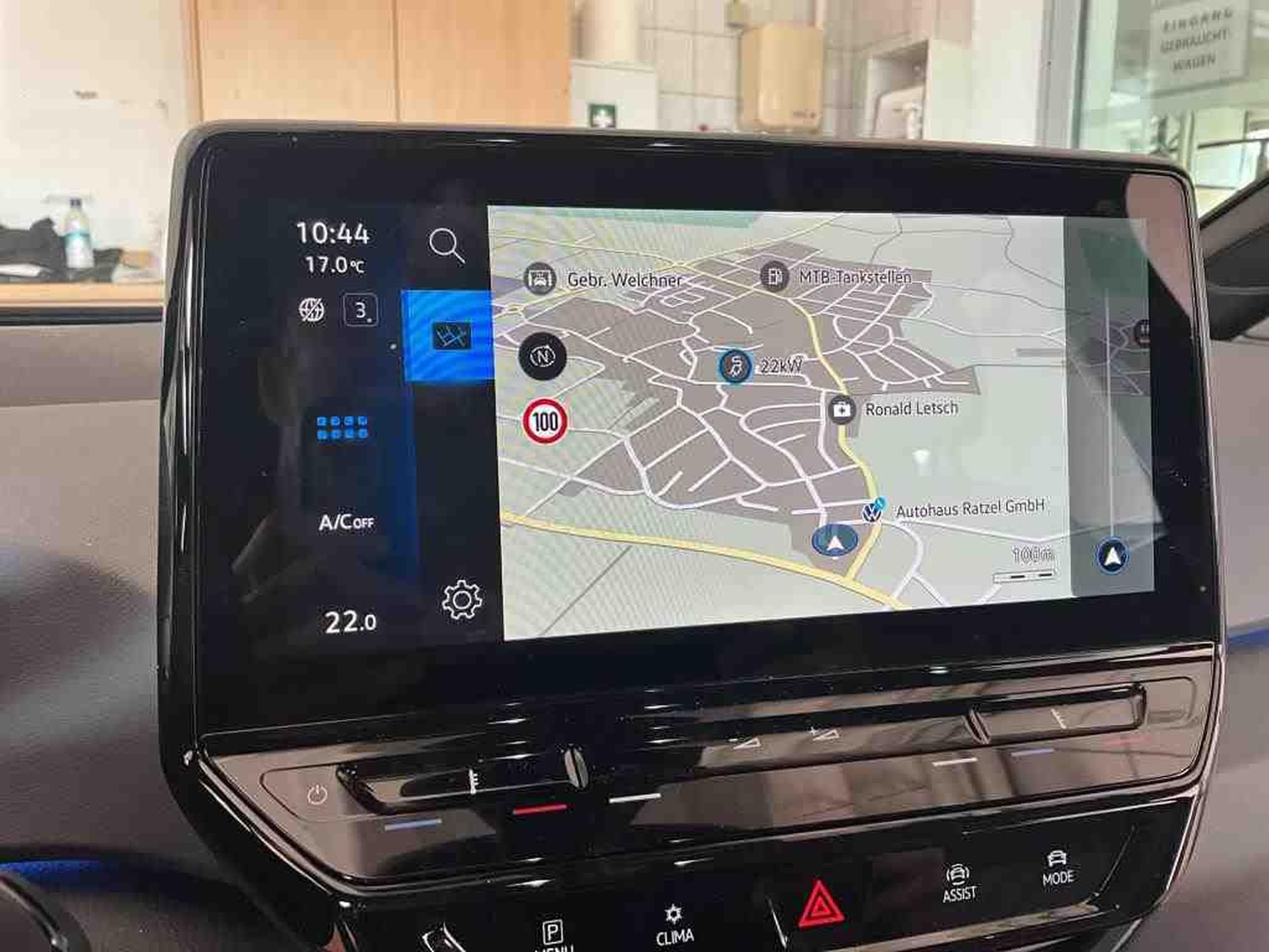 VW ID.3 Pro Performance (2023) - Photo 15
