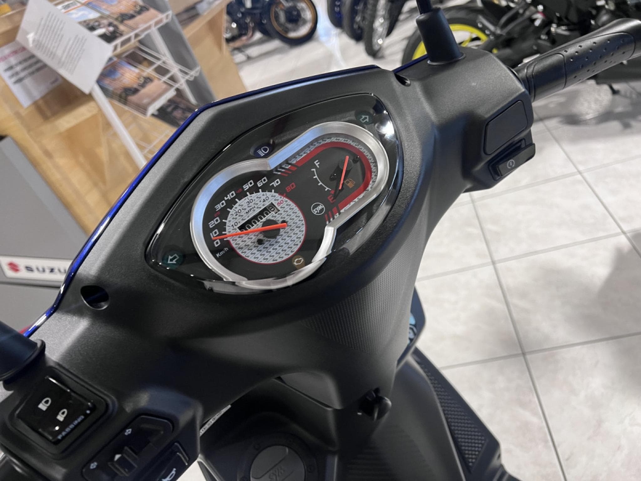 SYM Orbit III 50 classe B 45 Km/h (2026) - Photo 4