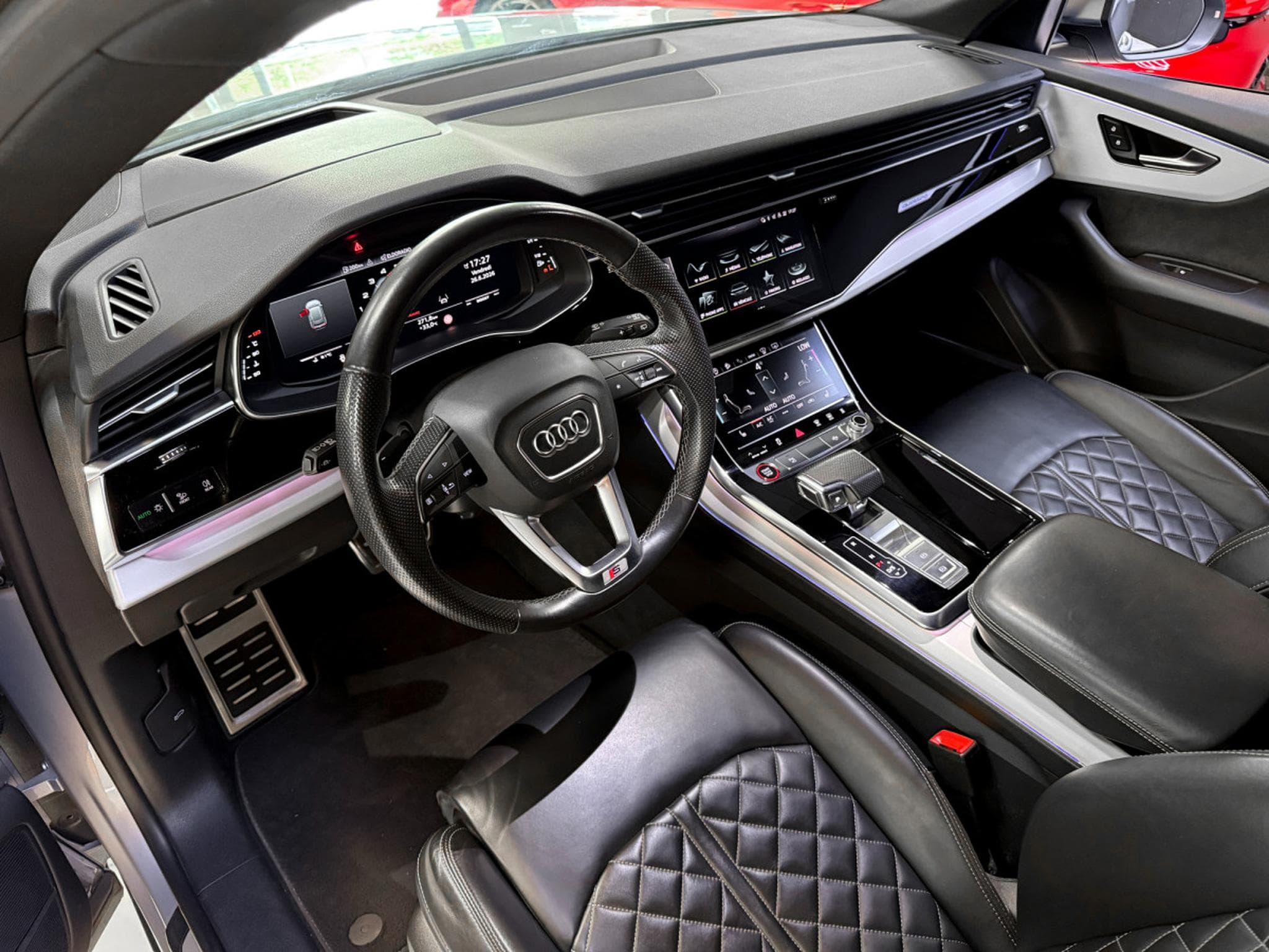 Audi SQ8 4.0 TFSI / REAR-AXLE / B&O / PANO / HEAD-UP / (2021) - Photo 11
