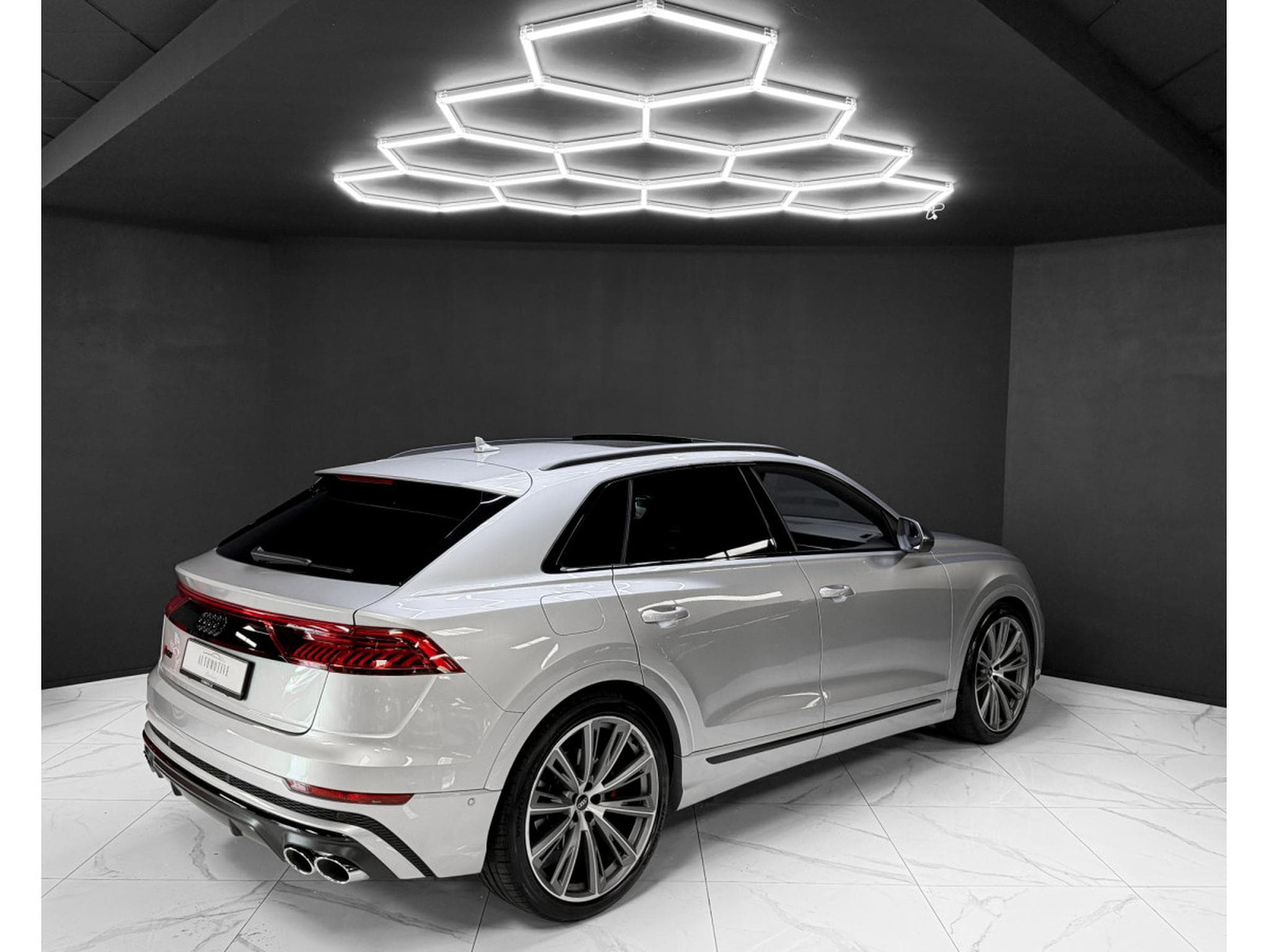 Audi SQ8 4.0 TFSI / REAR-AXLE / B&O / PANO / HEAD-UP / (2021) - Photo 5