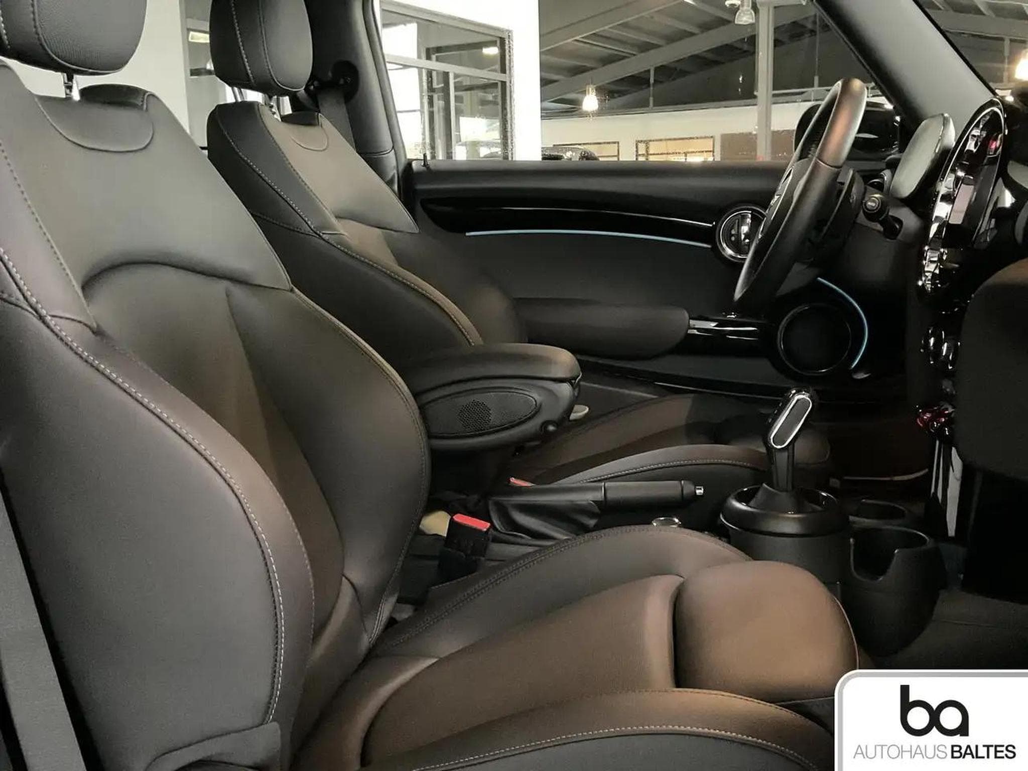 Mini Cooper (2024) - Photo 7