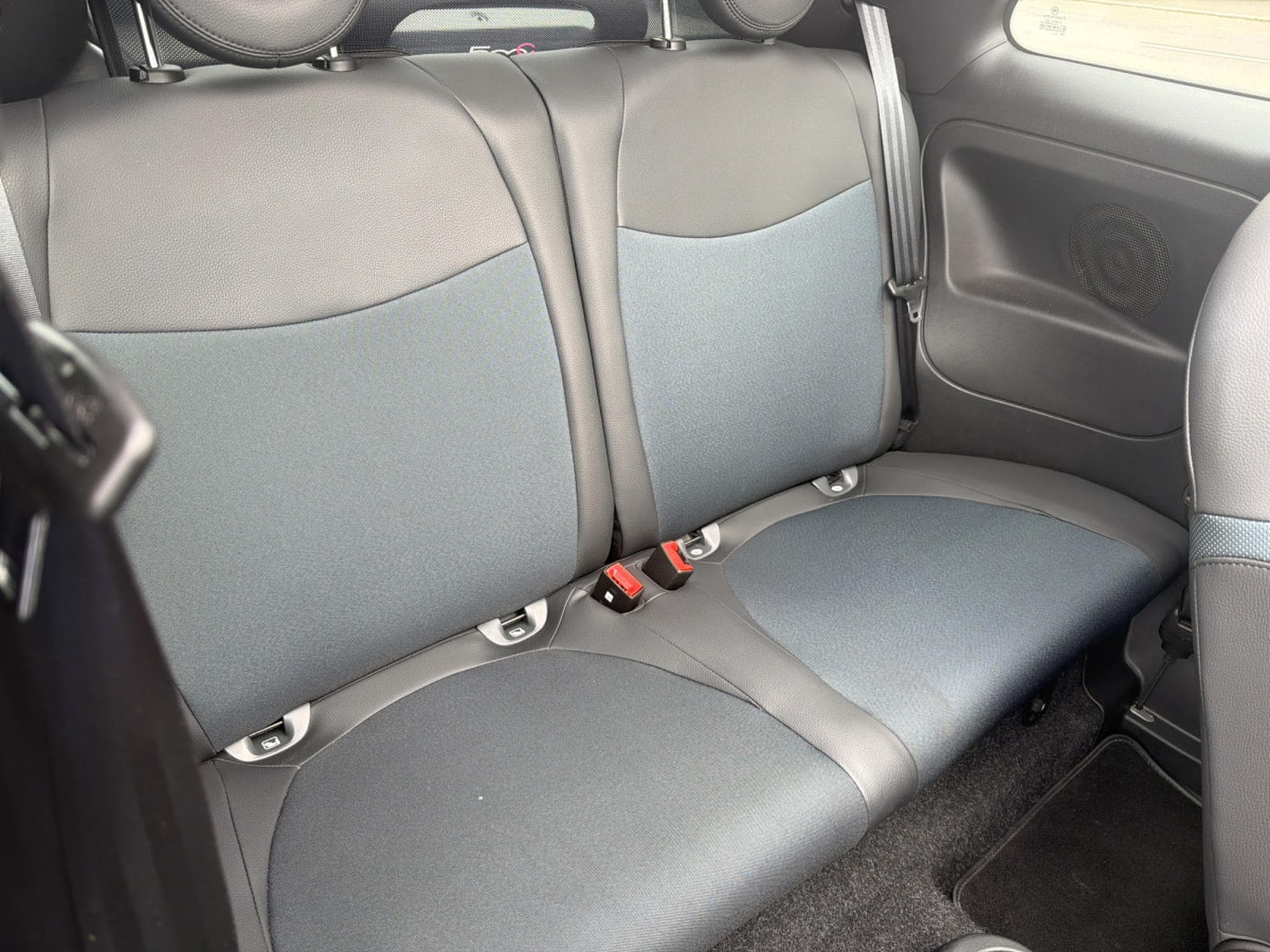 Fiat 500 1.0 HYBRIDE Launch Edition 70CV BPM6 (2021) - Photo 12