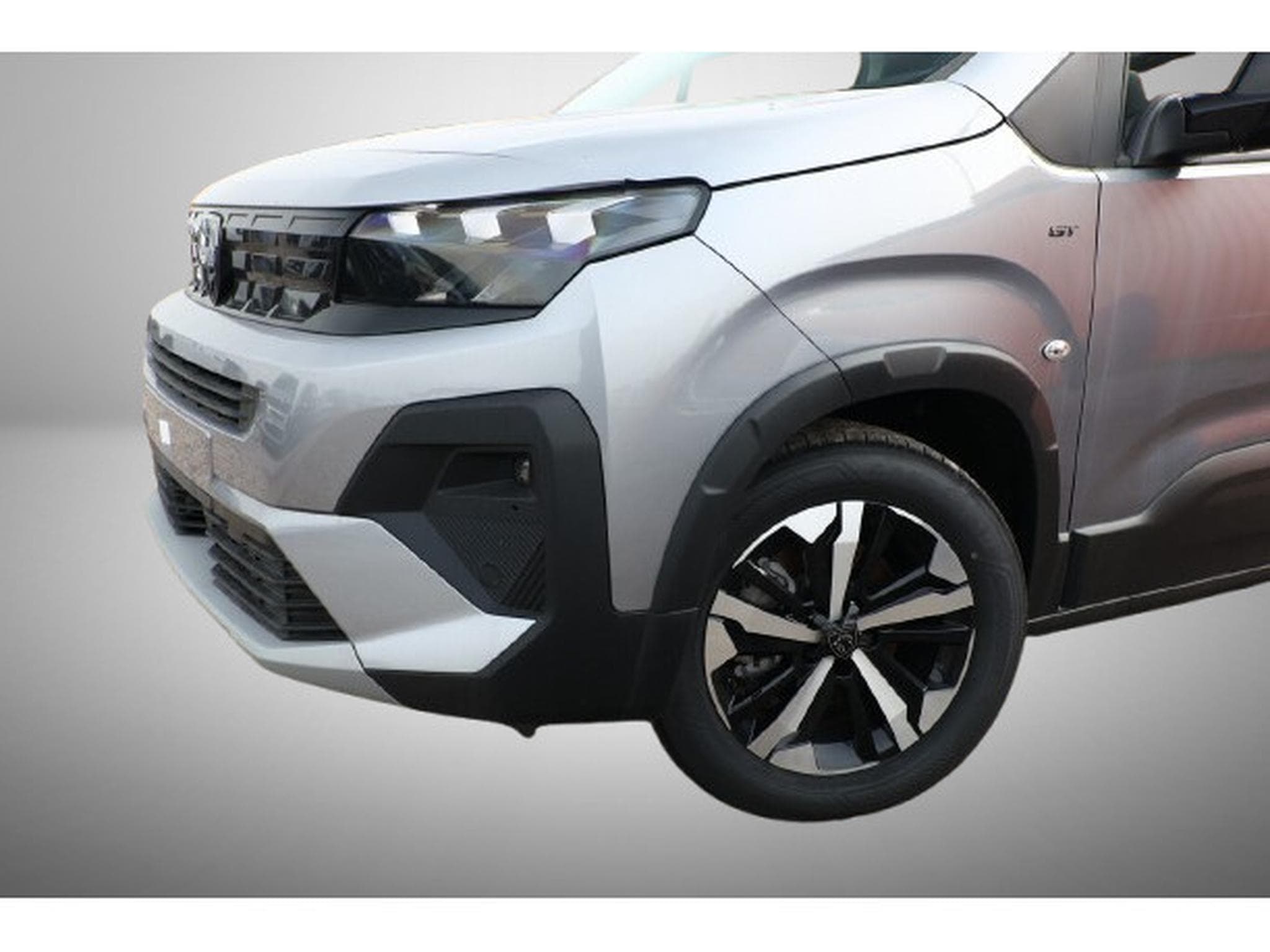 Peugeot Rifter 1.5 BlueHDI 130 EAT8 L1 GT (2025) - Photo 5