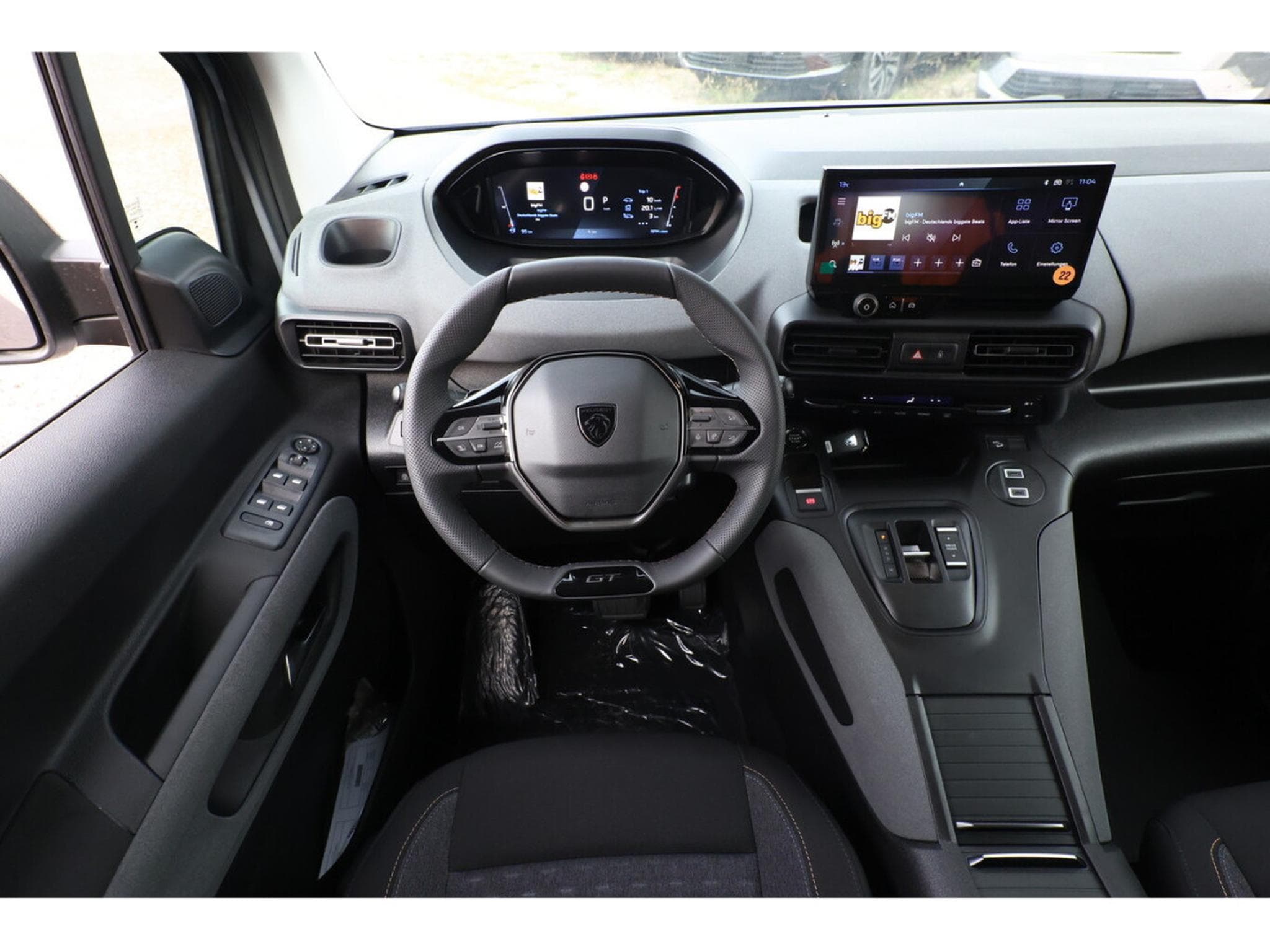 Peugeot Rifter 1.5 BlueHDI 130 EAT8 L1 GT (2025) - Photo 7