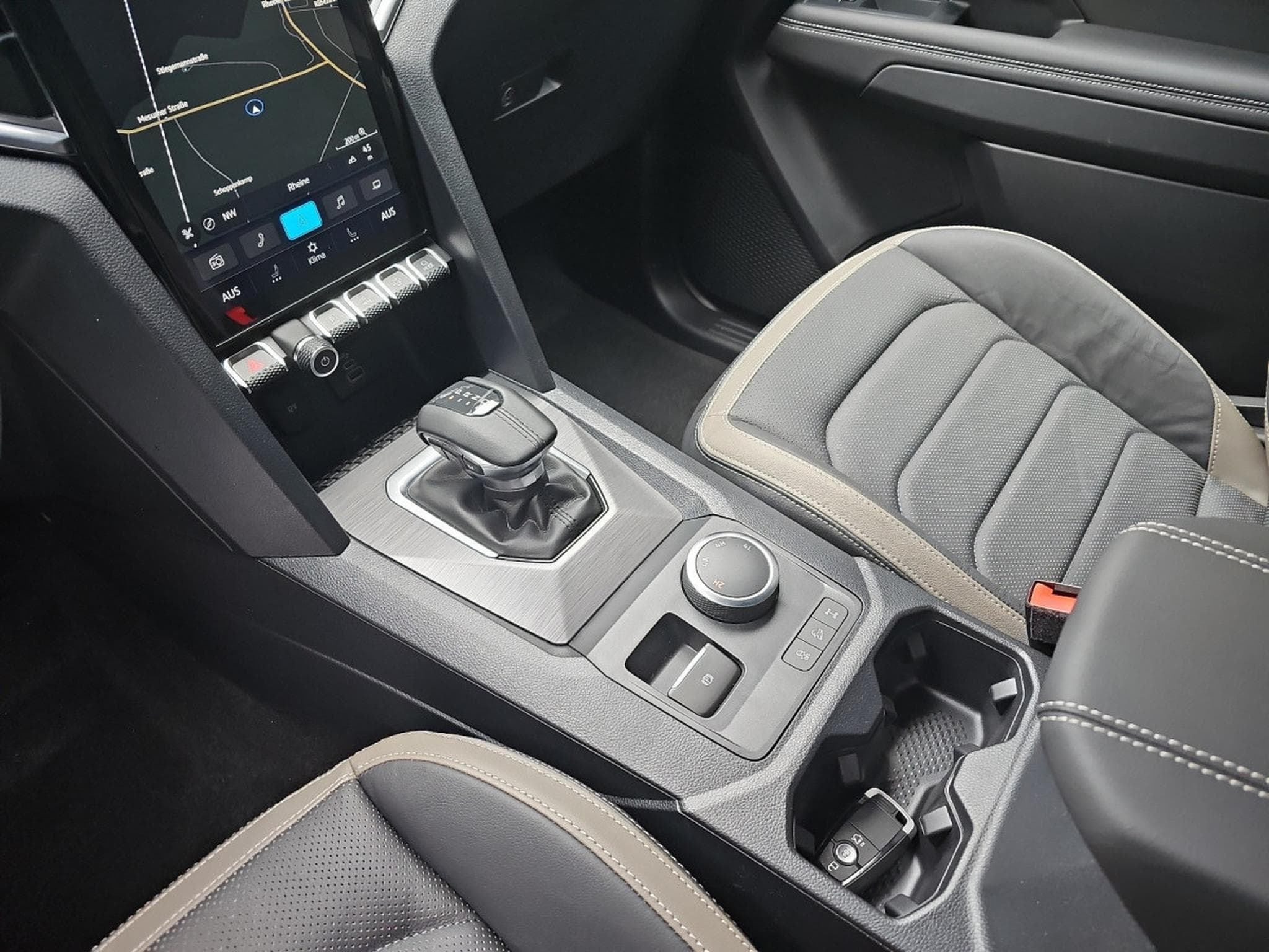 VW Amarok 3.0 TDI AUTO 241 Aventura (2026) - Photo 11