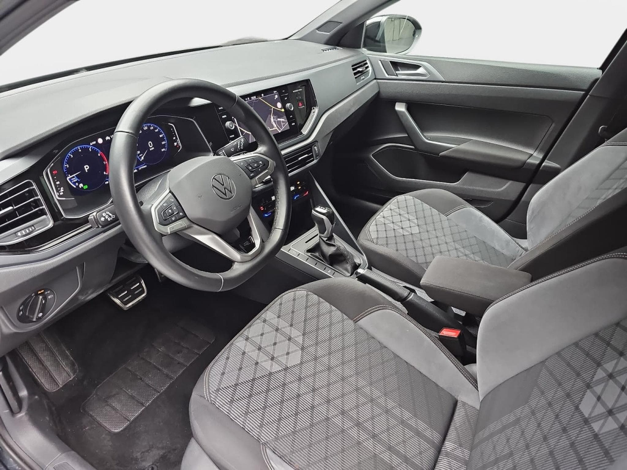 VW Taigo 1.5 TSi 150 DSG R-Line (2025) - Photo 17