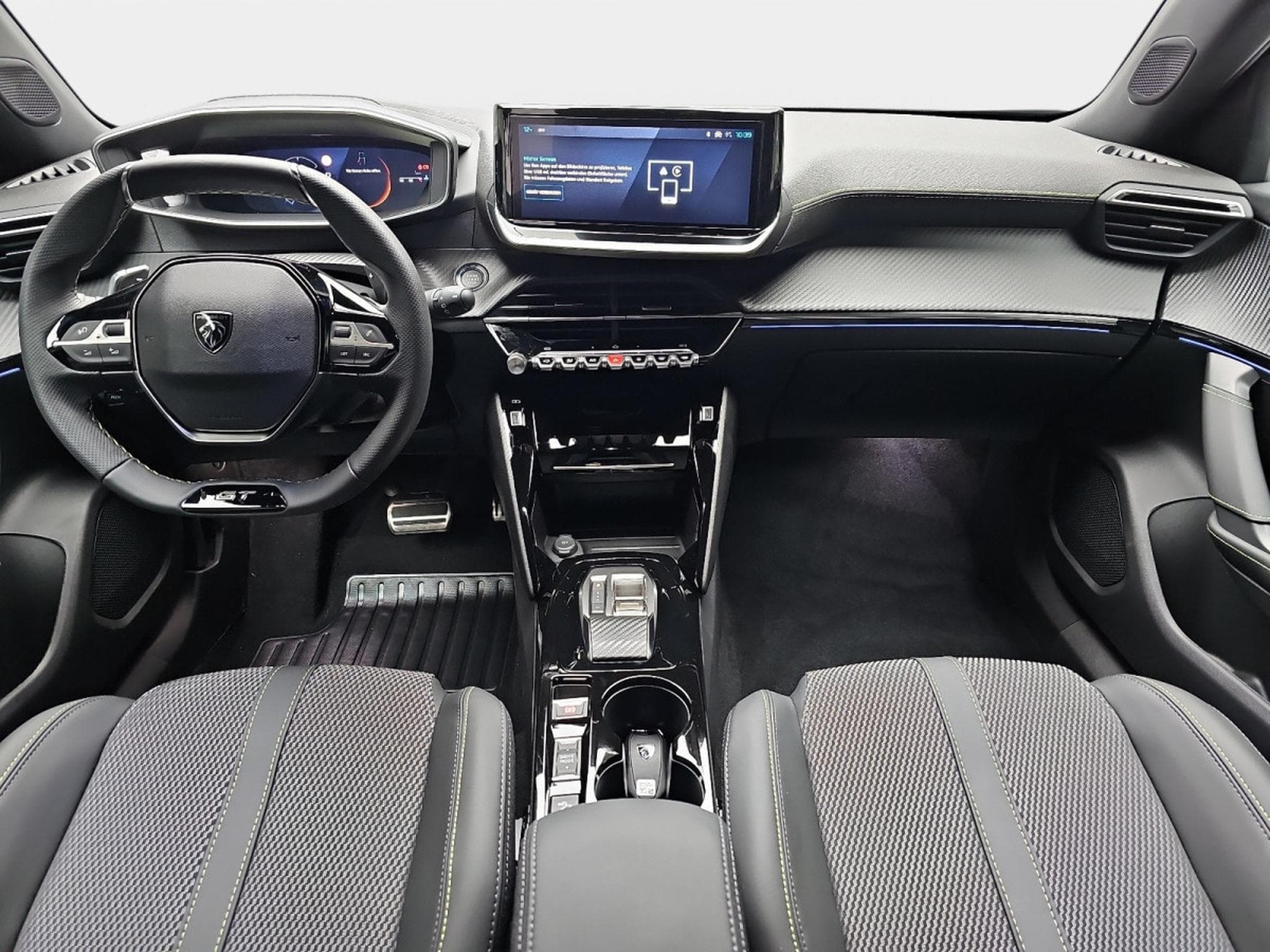 Peugeot 2008 1.2 Hybrid 145 E-DSC6 GT (2025) - Photo 6