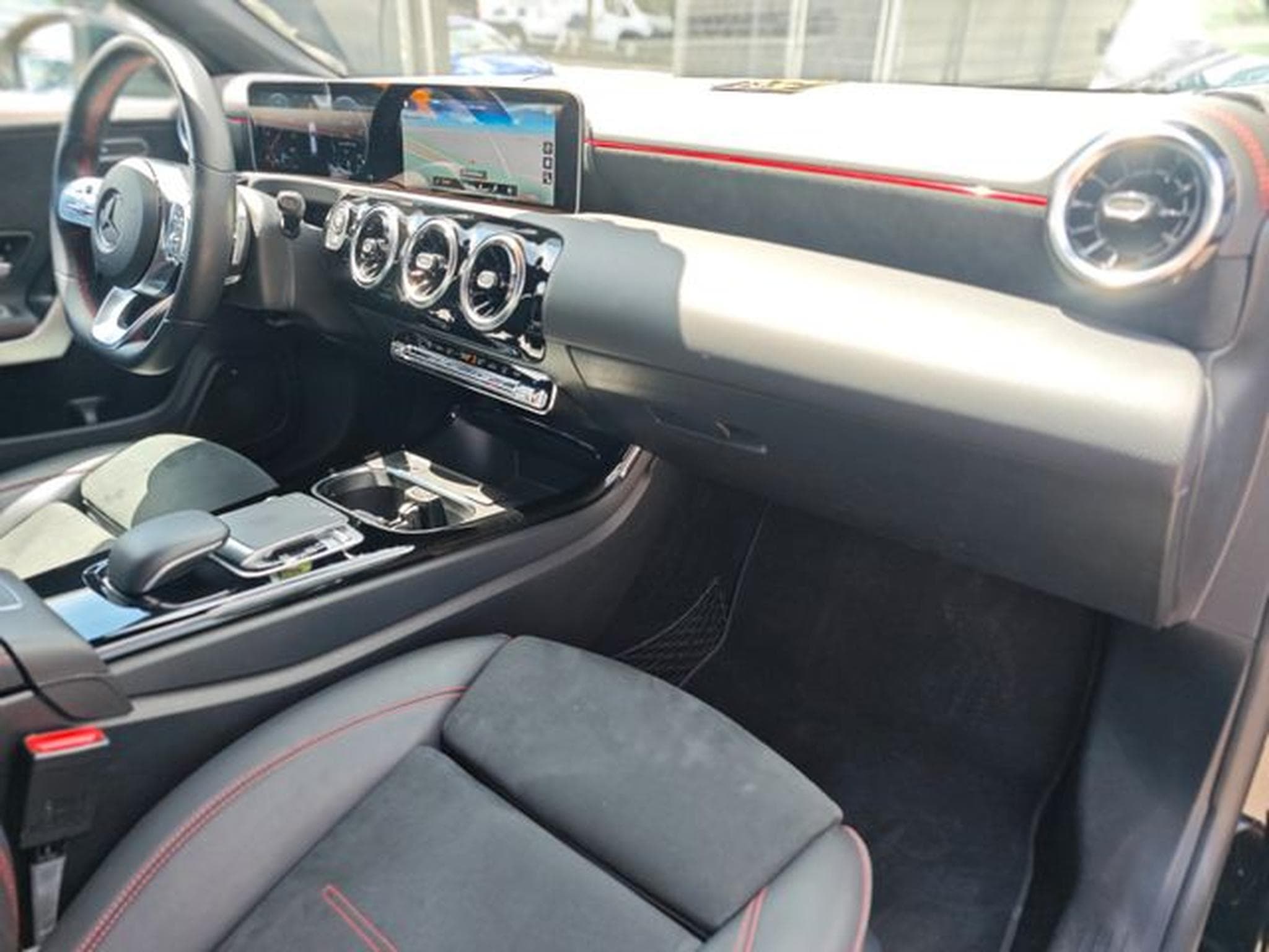 Mercedes CLA CLA SHOOTING BRAKE 250*AMG LINE*KAMERA*NAVI*LED* (2019) - Photo 15