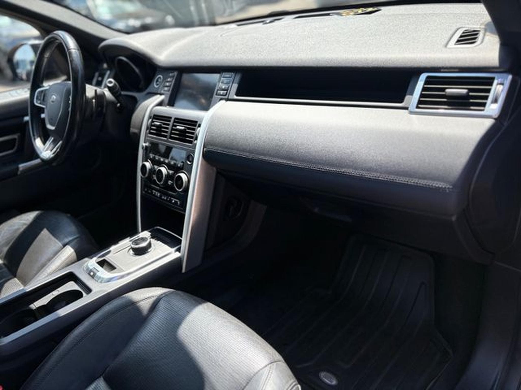 Land-Rover Discovery DISCOVERY SPORT HSE *PANO*LEDER*MERIDIAN* (2017) - Photo 15