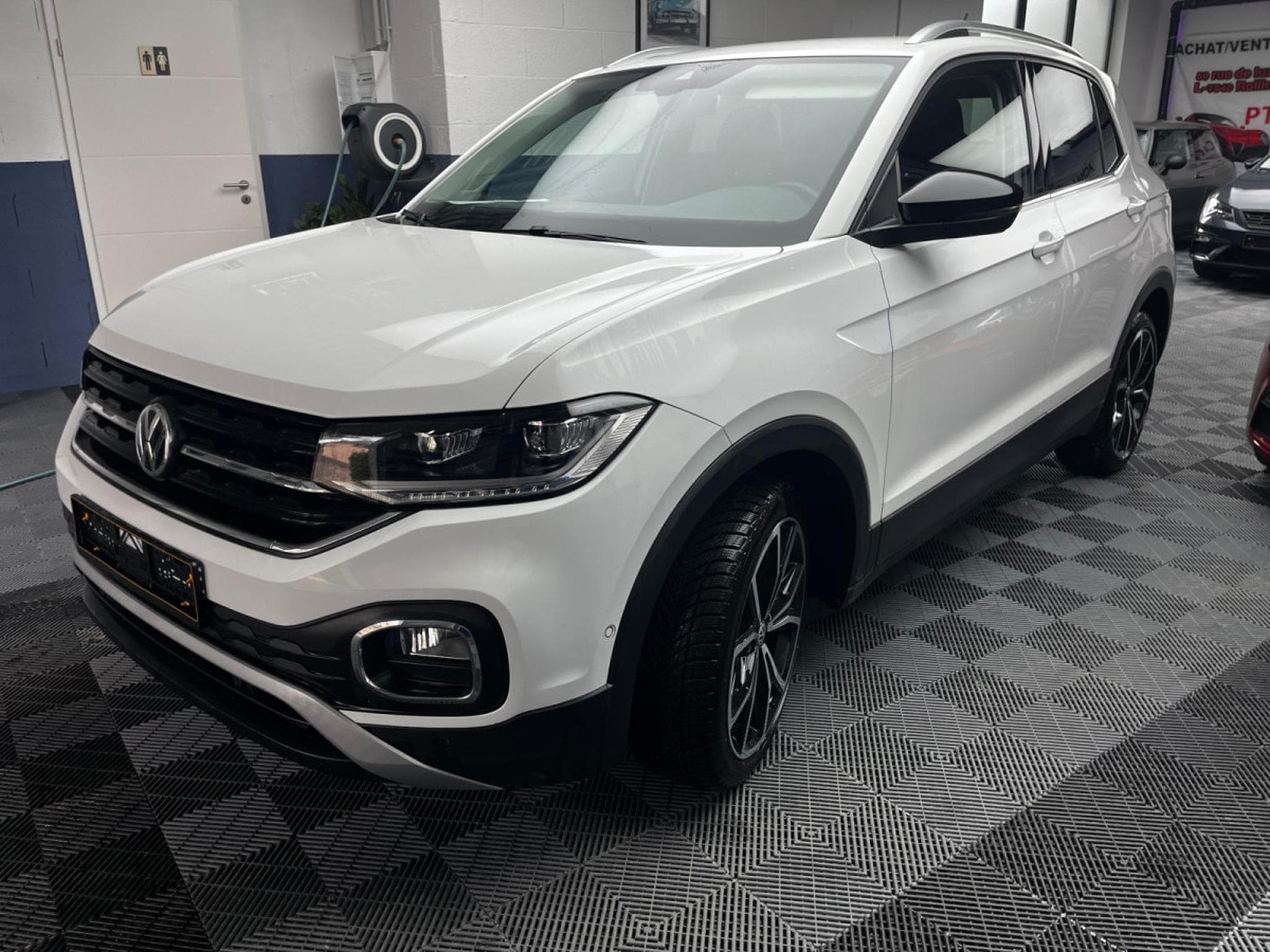 VW T-Cross 1.0 essence 116 DSG (2020) - Photo 2