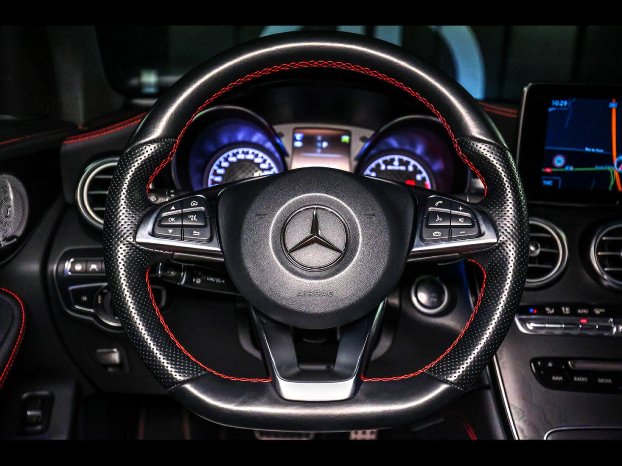 Mercedes GLC 43 AMG 4MATIC BVM9 – PACK NIGHT - CAVANSITBLAU METALLIC (2018) - Photo 11