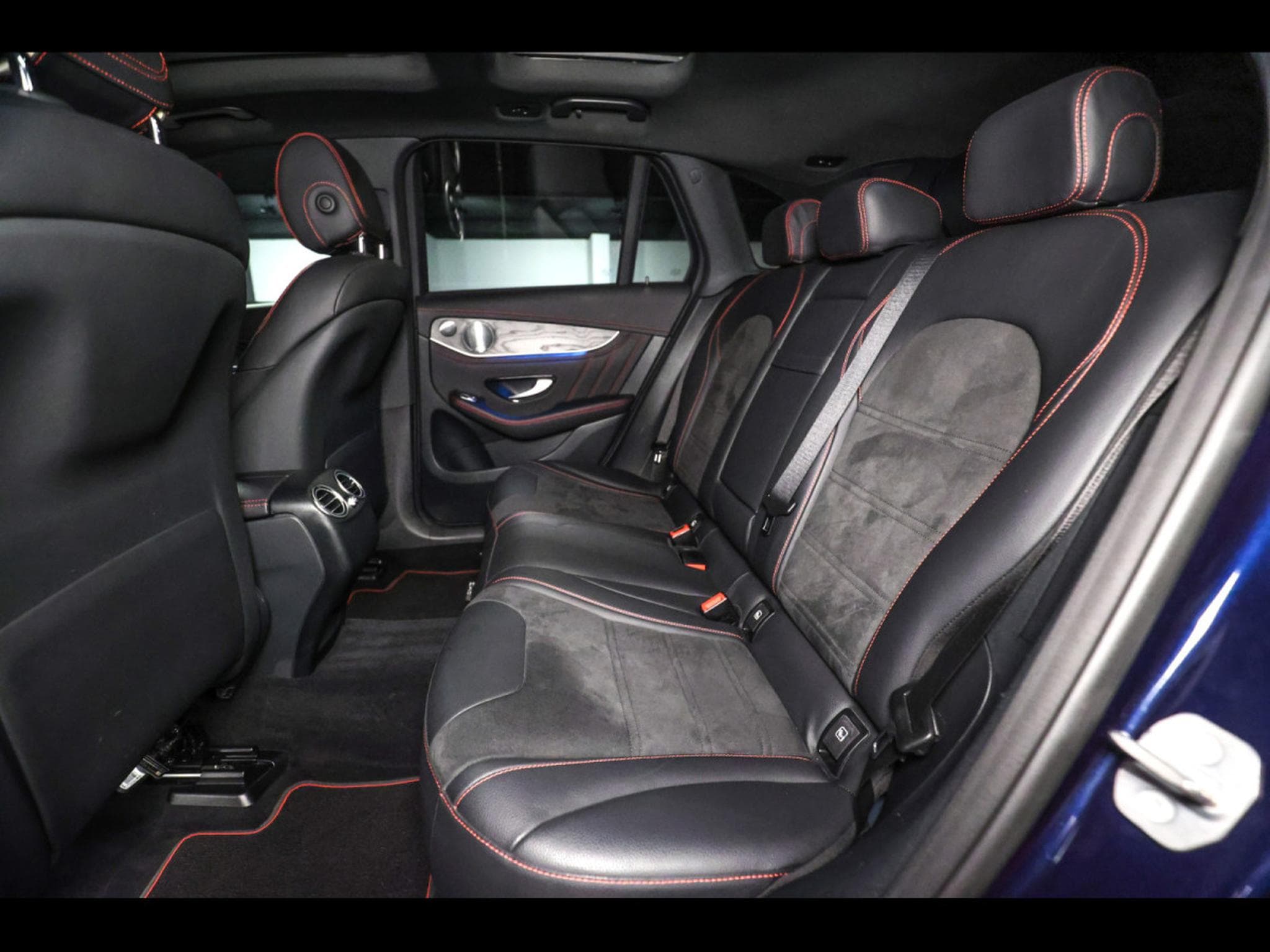 Mercedes GLC 43 AMG 4MATIC BVM9 – PACK NIGHT - CAVANSITBLAU METALLIC (2018) - Photo 13