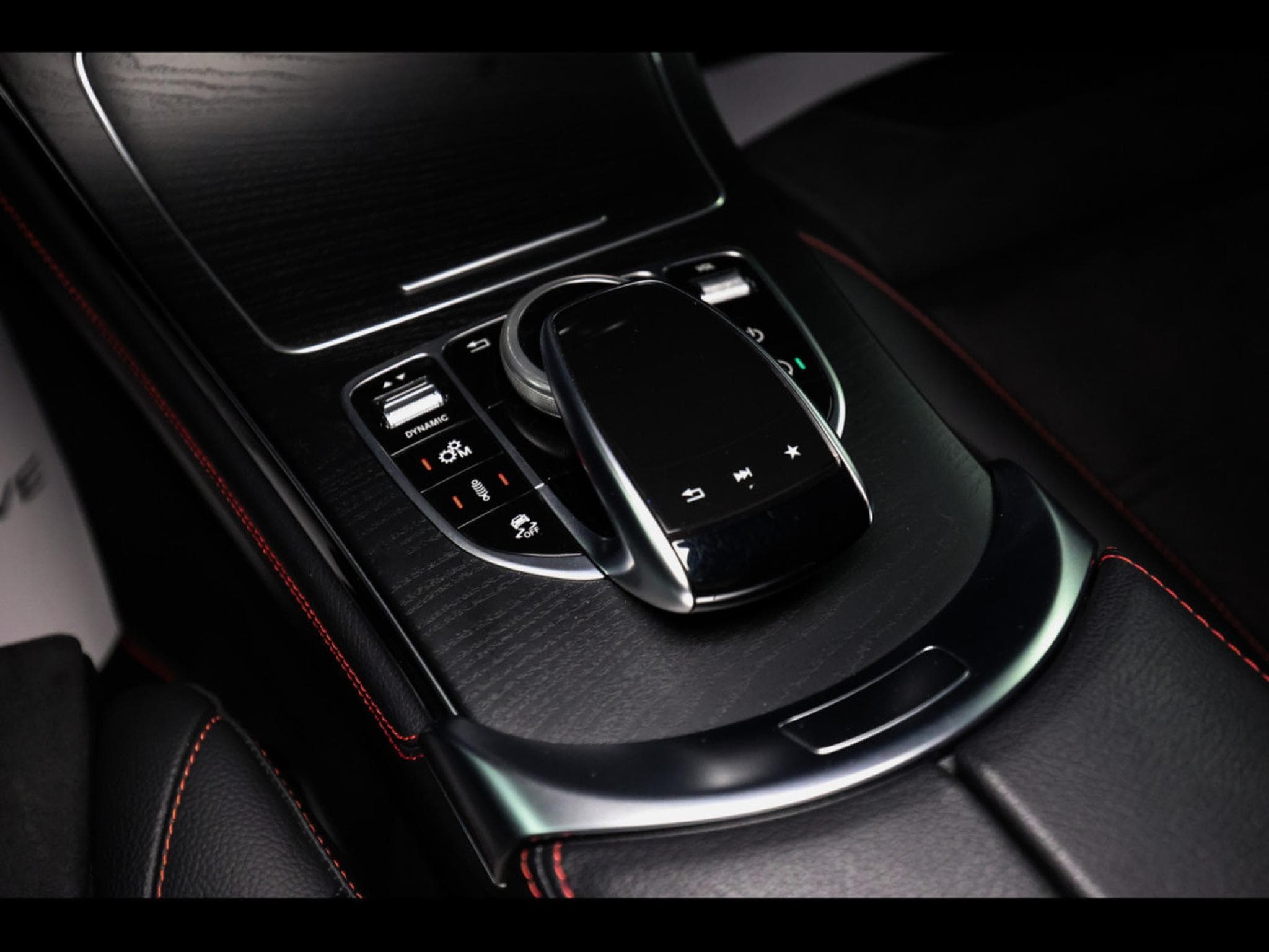 Mercedes GLC 43 AMG 4MATIC BVM9 – PACK NIGHT - CAVANSITBLAU METALLIC (2018) - Photo 16
