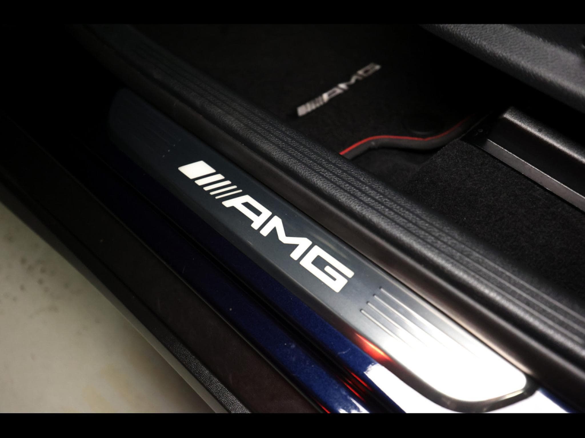 Mercedes GLC 43 AMG 4MATIC BVM9 – PACK NIGHT - CAVANSITBLAU METALLIC (2018) - Photo 18