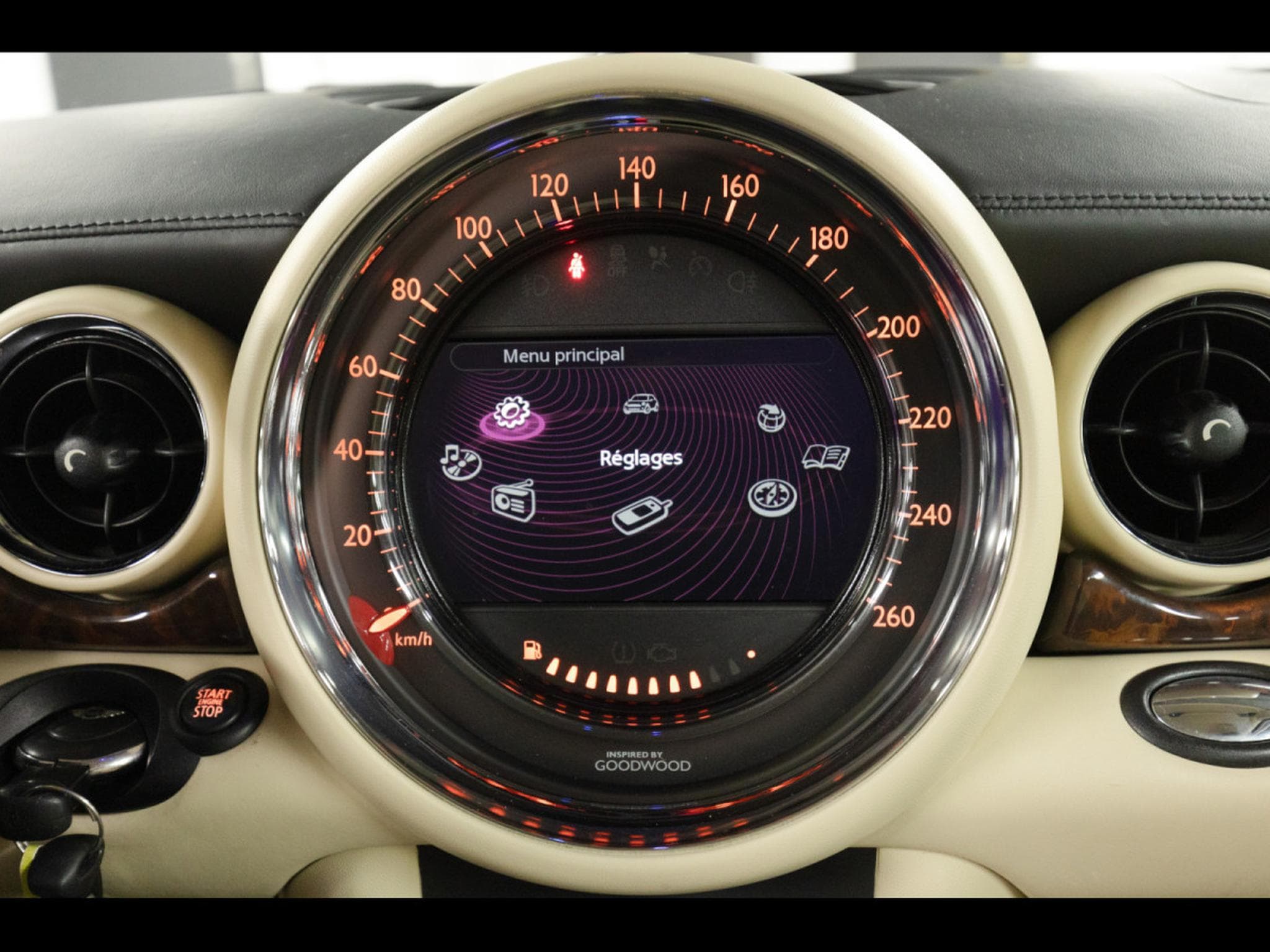 Mini Cooper S (R56) 3 PORTES AUTO GOODWOOD EDITION - 1 OF 1000 - BLACK D (2012) - Photo 12