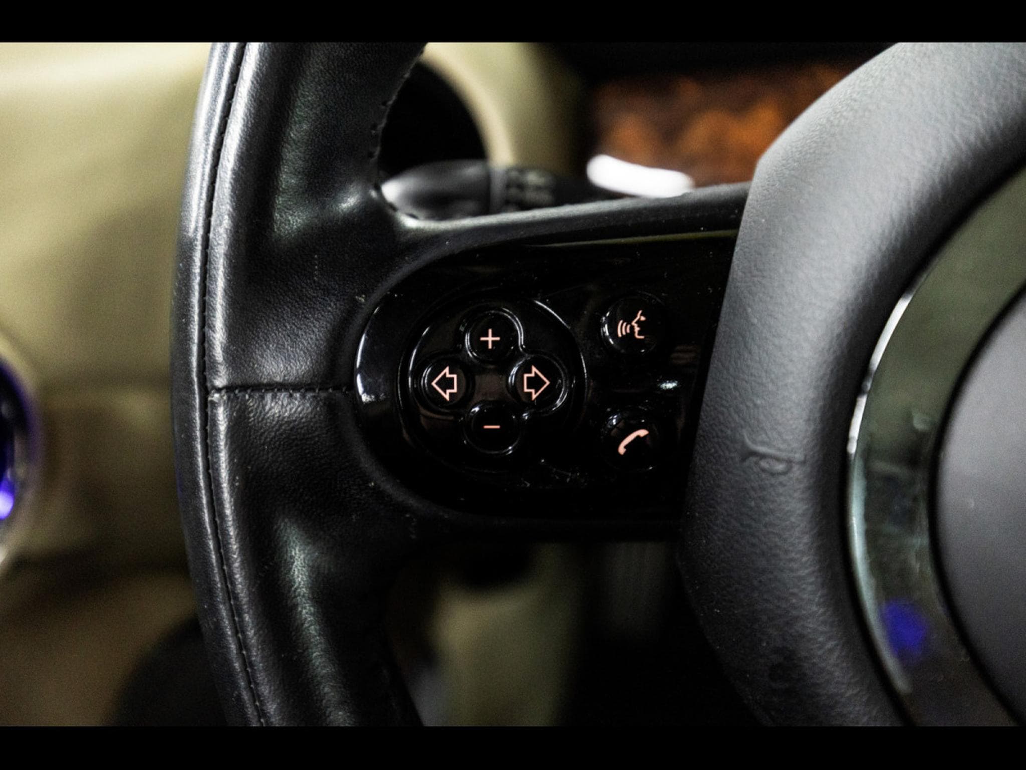 Mini Cooper S (R56) 3 PORTES AUTO GOODWOOD EDITION - 1 OF 1000 - BLACK D (2012) - Photo 19