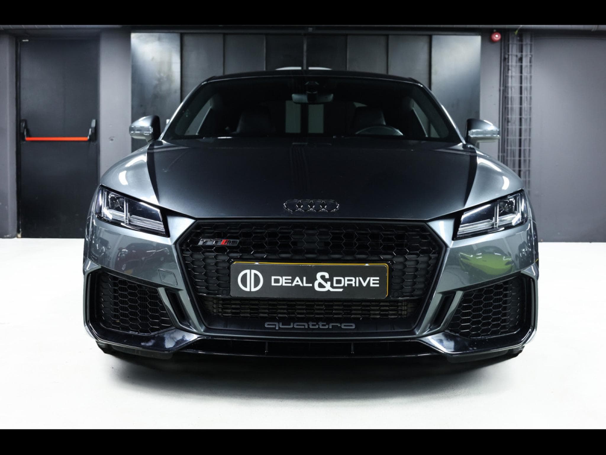 Audi TTRS COUPE 2.5 TFSI QUATTRO S-TRONIC – DAYTONA GREY (2022) - Photo 5