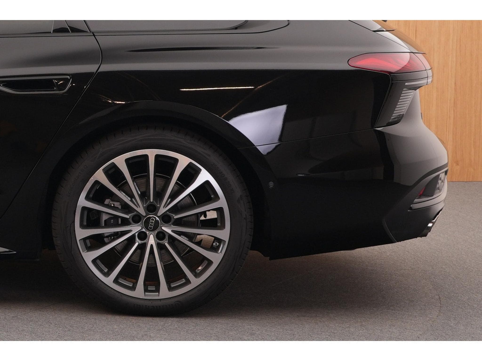 Audi A6 Avant S line 40 TDI quattro S tronic 150 kW-204CV - Jantes 2 (2025) - Photo 13