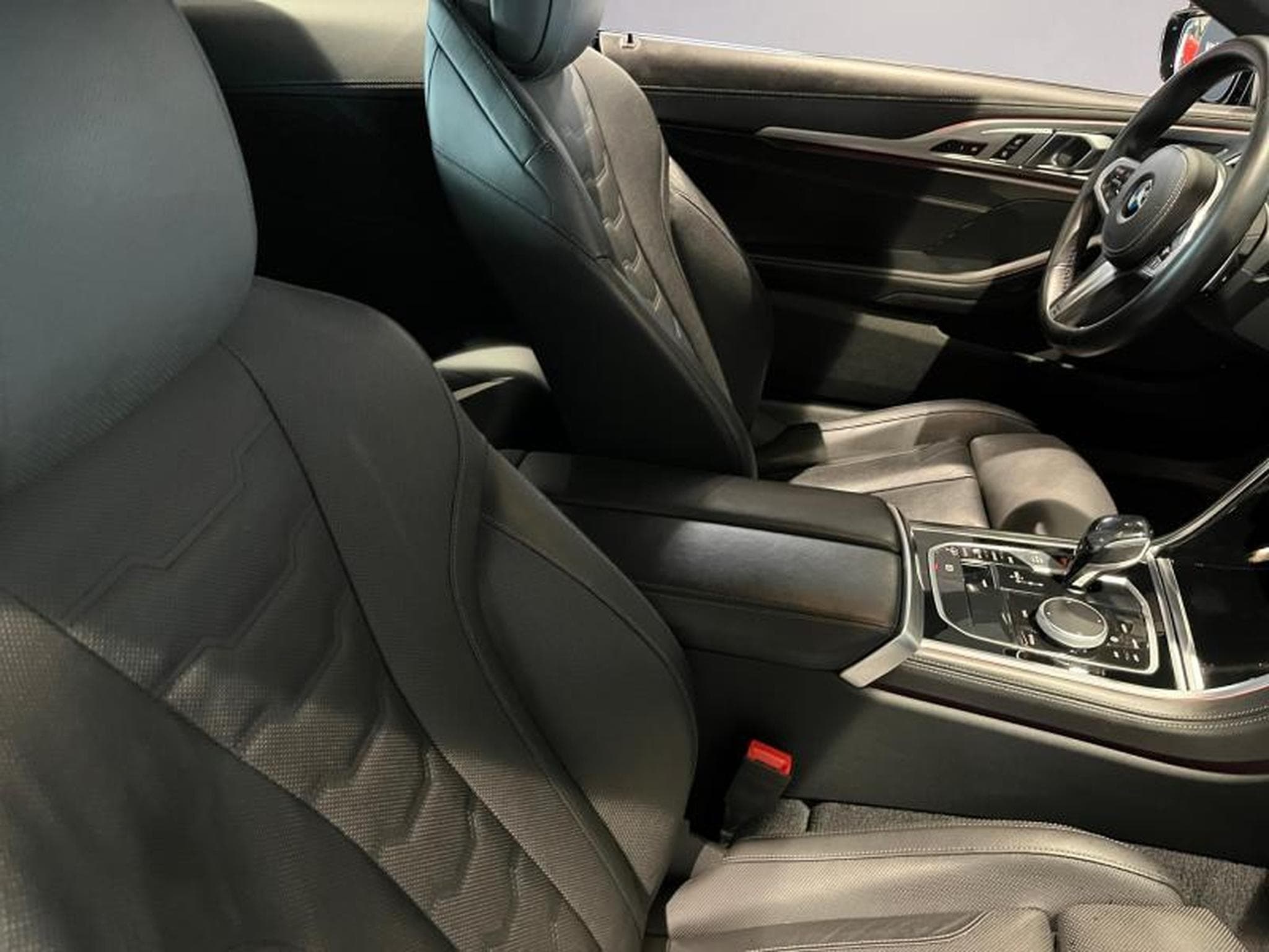 BMW 840 840i xDrive Coupé (2020) - Photo 12