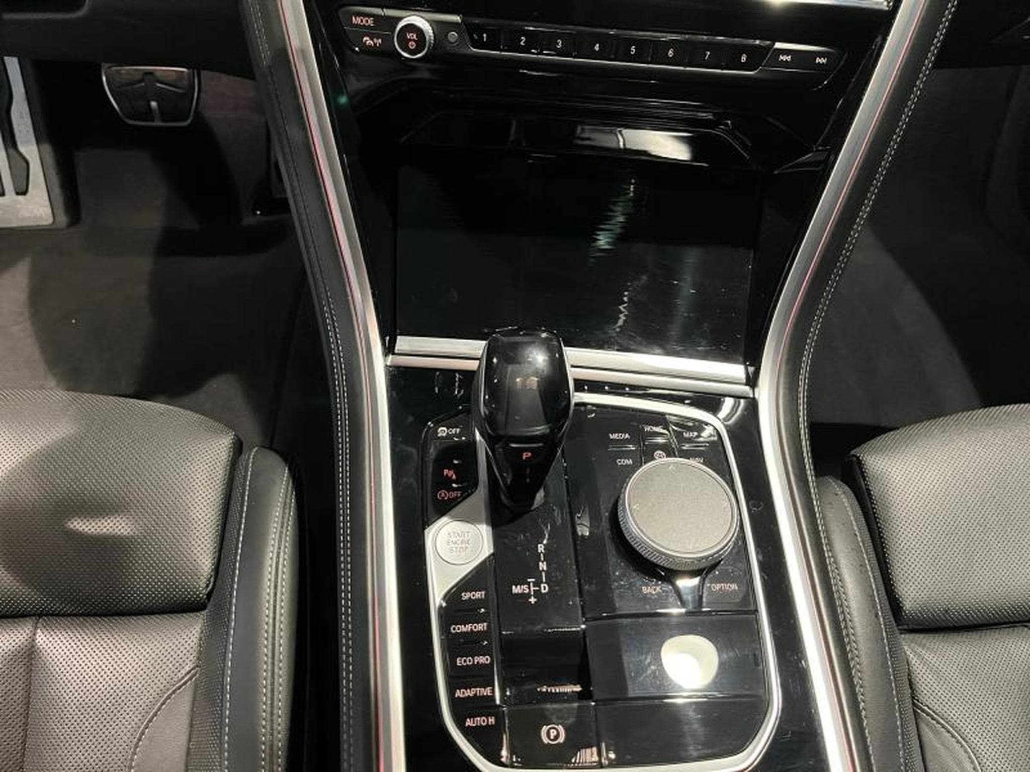BMW 840 840i xDrive Coupé (2020) - Photo 7
