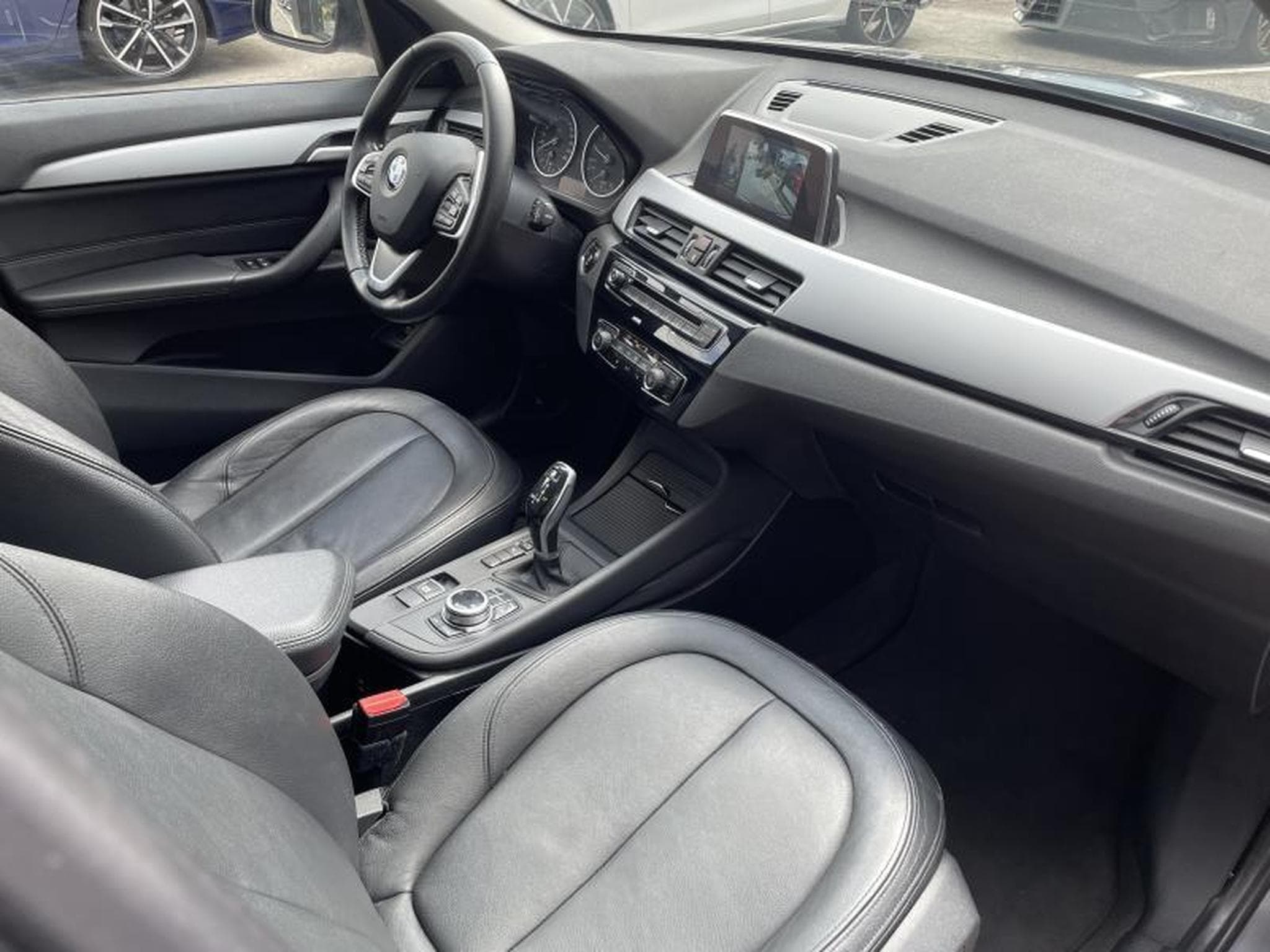BMW X1 X1 sDrive18i/Advantage/Camera/Sièges chauffants/GPS (2018) - Photo 10