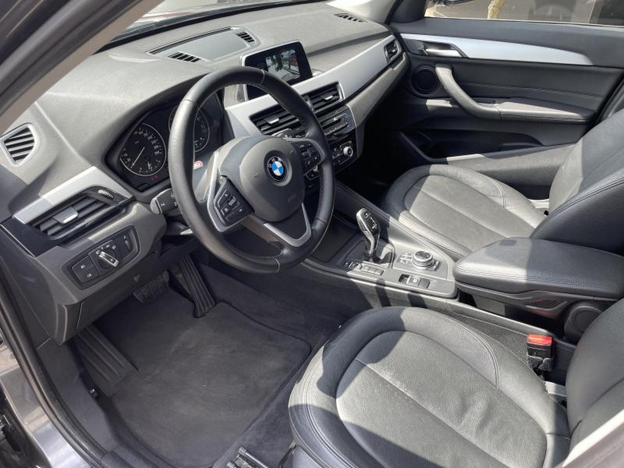 BMW X1 X1 sDrive18i/Advantage/Camera/Sièges chauffants/GPS (2018) - Photo 6