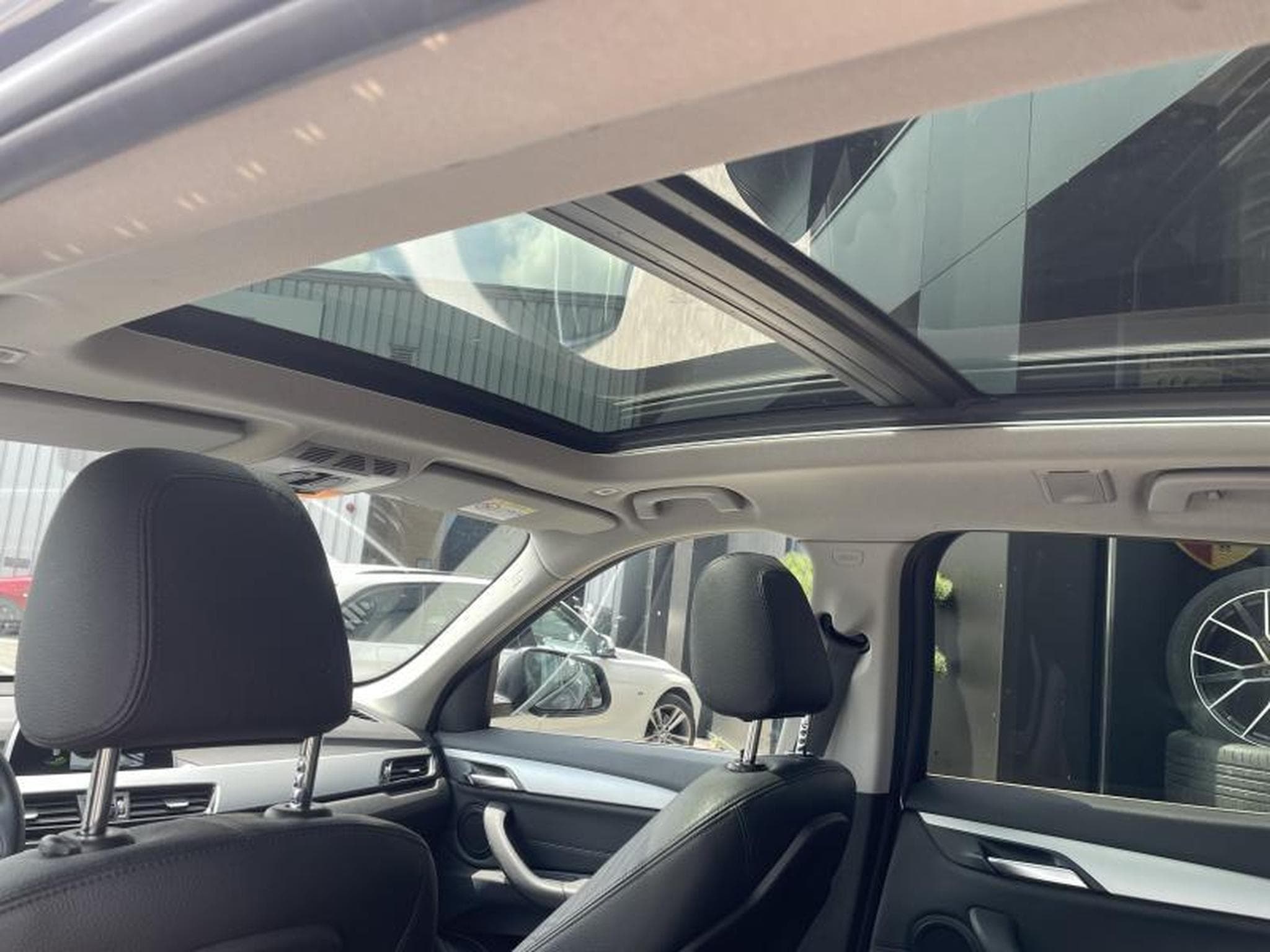 BMW X1 X1 sDrive18i/Advantage/Camera/Sièges chauffants/GPS (2018) - Photo 7