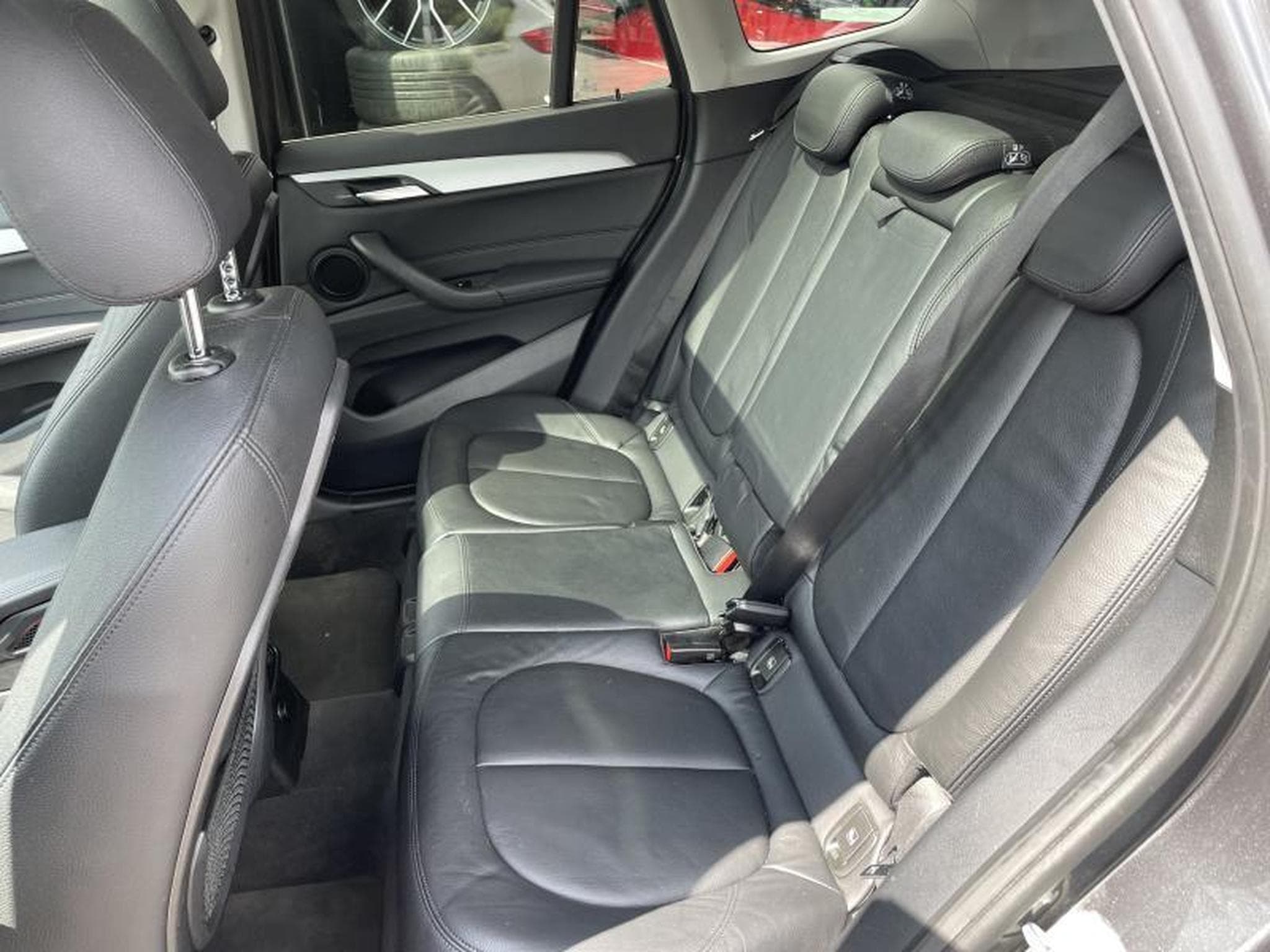 BMW X1 X1 sDrive18i/Advantage/Camera/Sièges chauffants/GPS (2018) - Photo 8