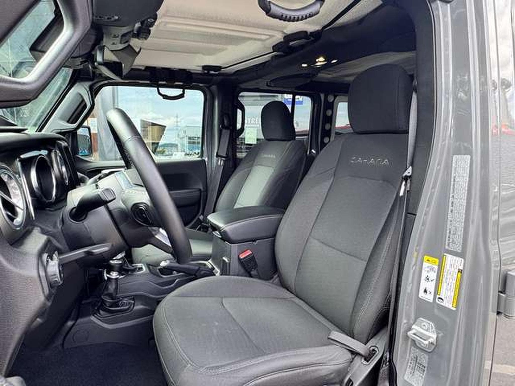 Jeep Wrangler Unlimited 2.0T Hardtop AWD BVA Sahara (2020) - Photo 10
