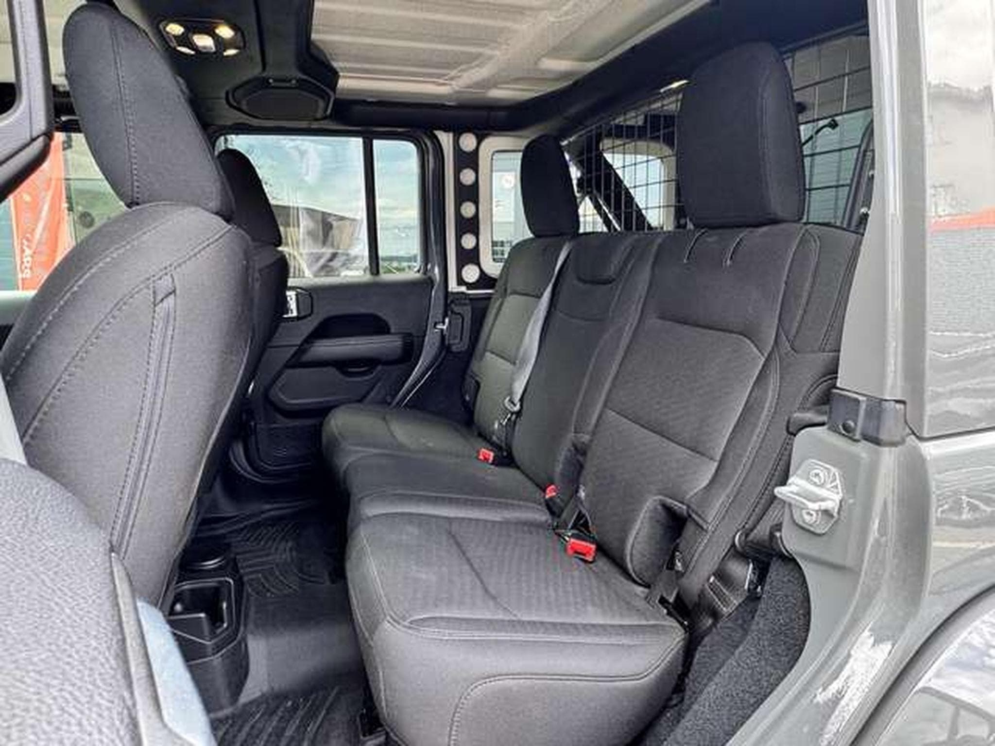 Jeep Wrangler Unlimited 2.0T Hardtop AWD BVA Sahara (2020) - Photo 16